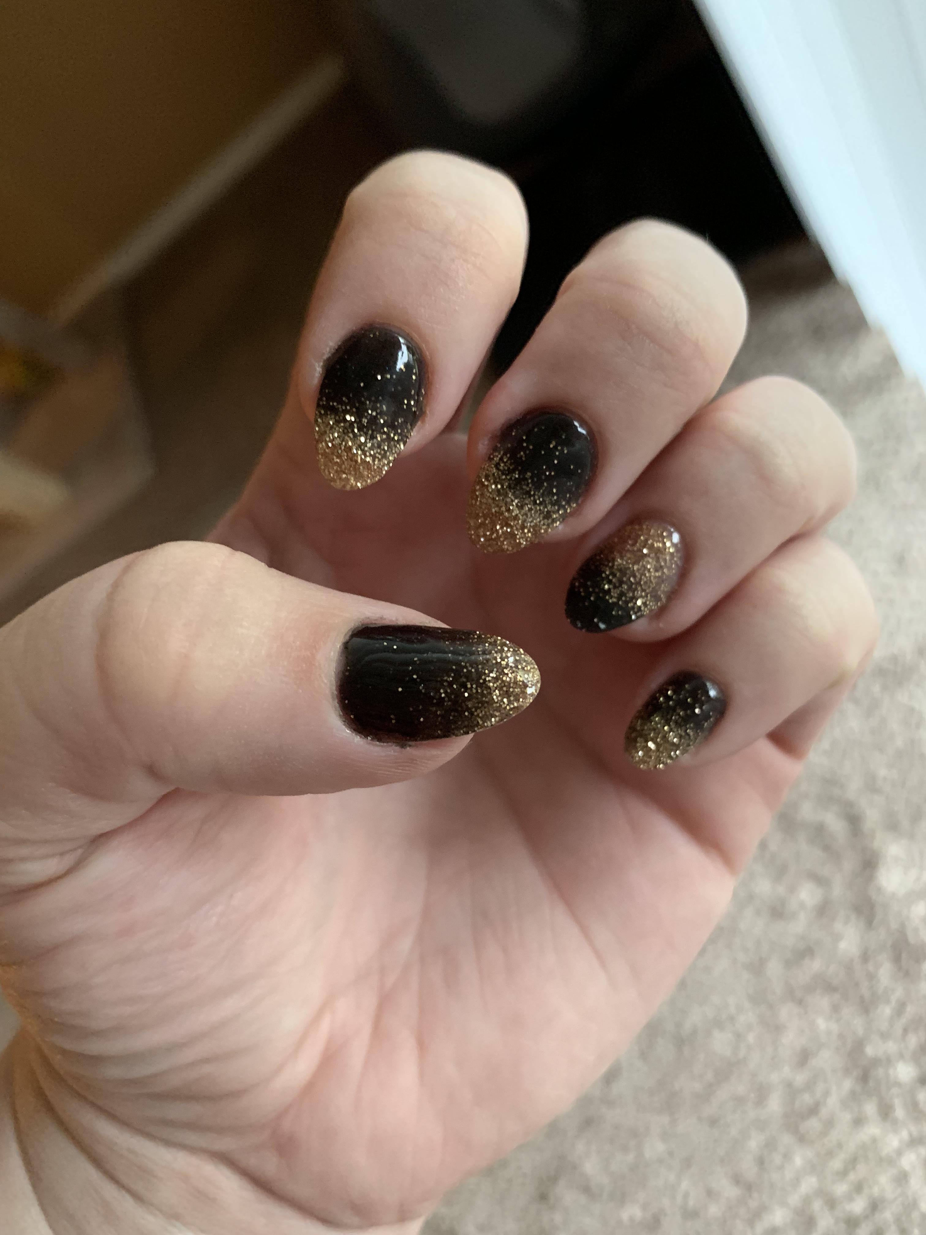 52 Gold And Black Ombre Nails Notorioustomo