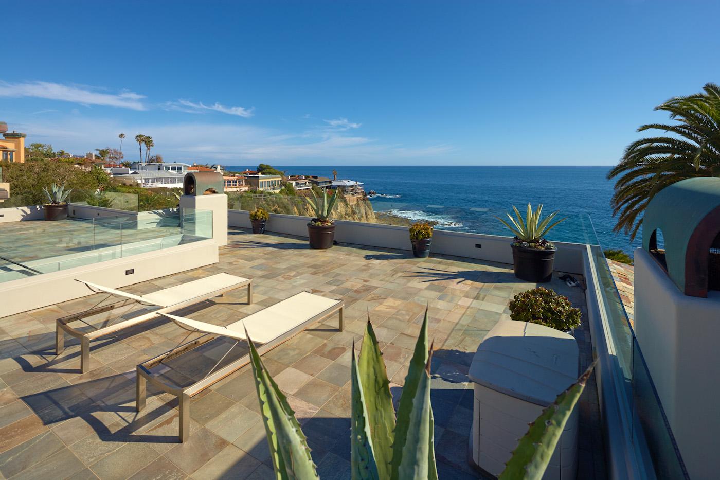 20M Clifftop Laguna Beach Pad [1400x900] r/Houseporn