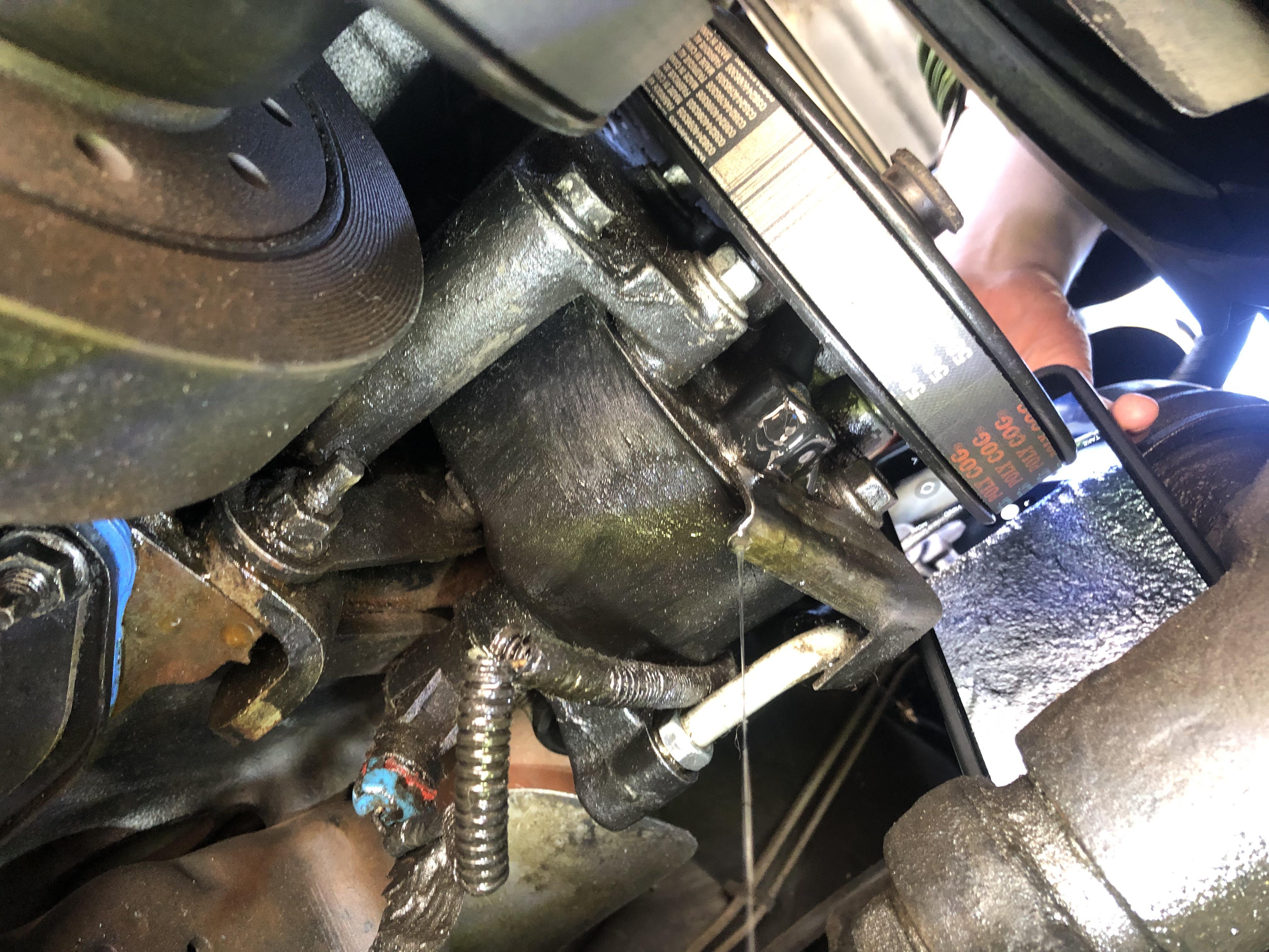 97’ Chevy g1500 BAD power steering leak r/MechanicAdvice