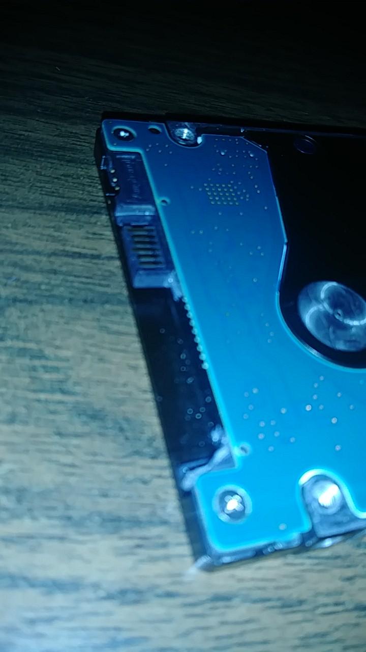 All i did was plug in SATA power... r/hardwaregore