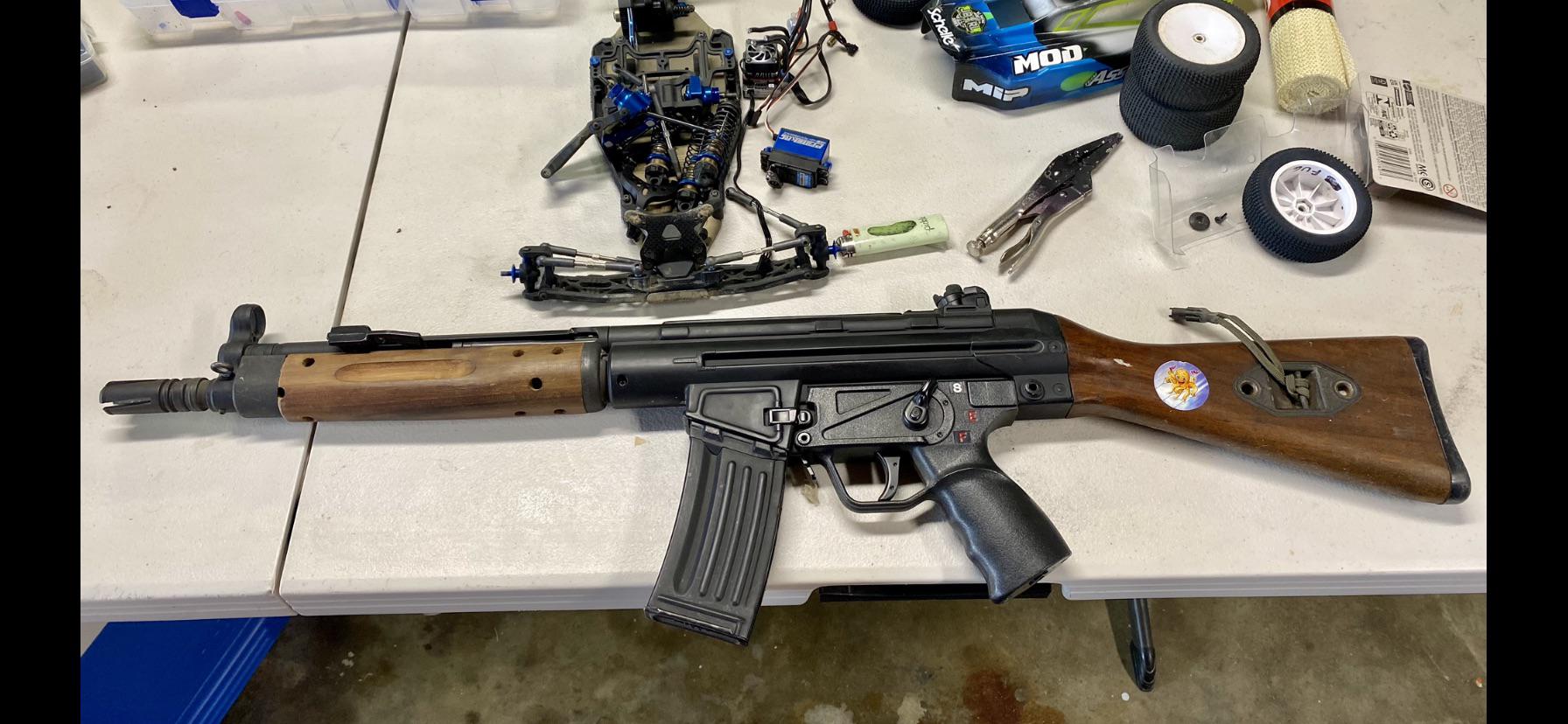 H&K G3 with legit G3 wood 🪵 furniture on the SEF lower receiver upper