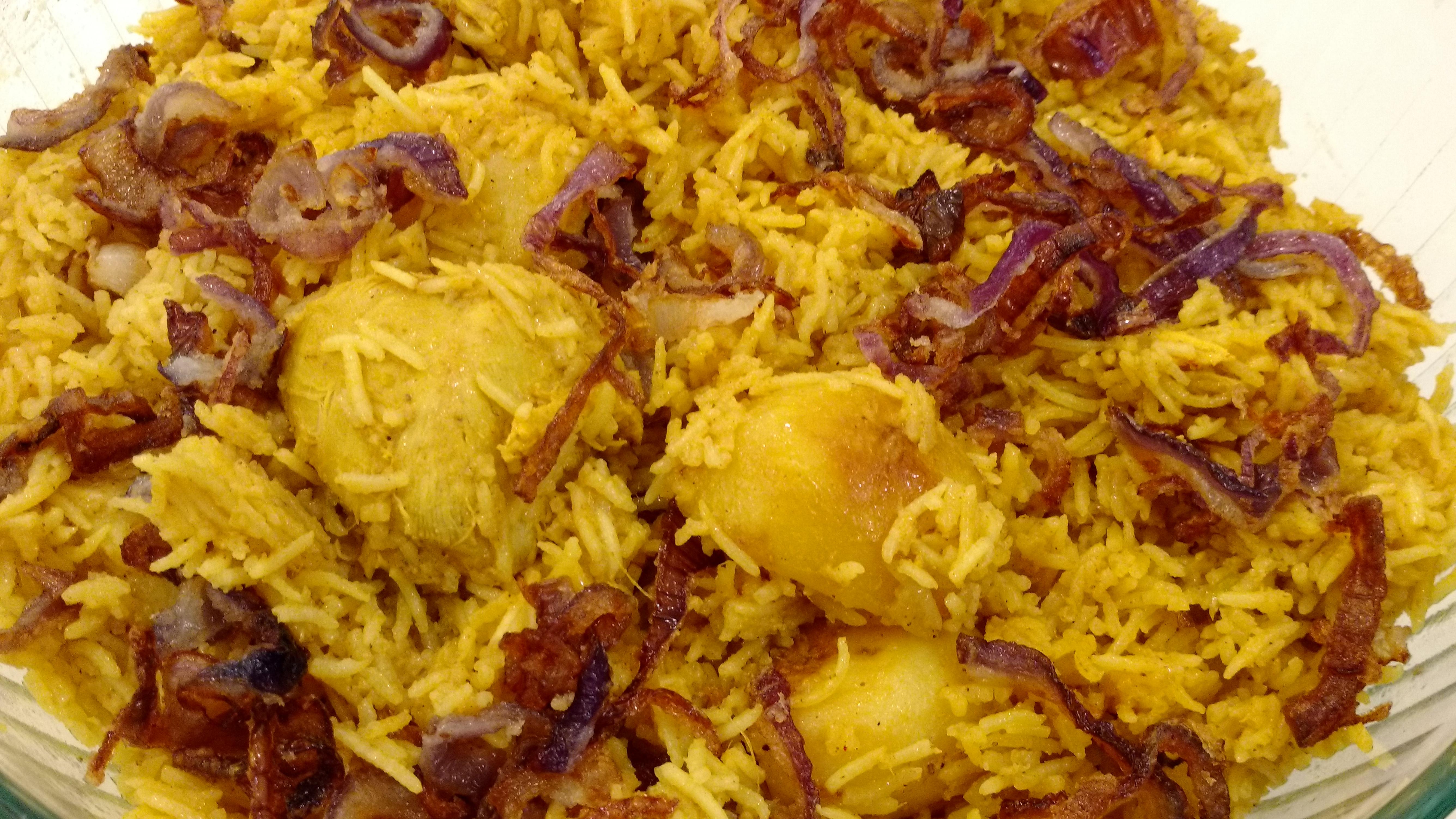 [Homemade] Chicken Biryani with Potatoes and Egg r/food