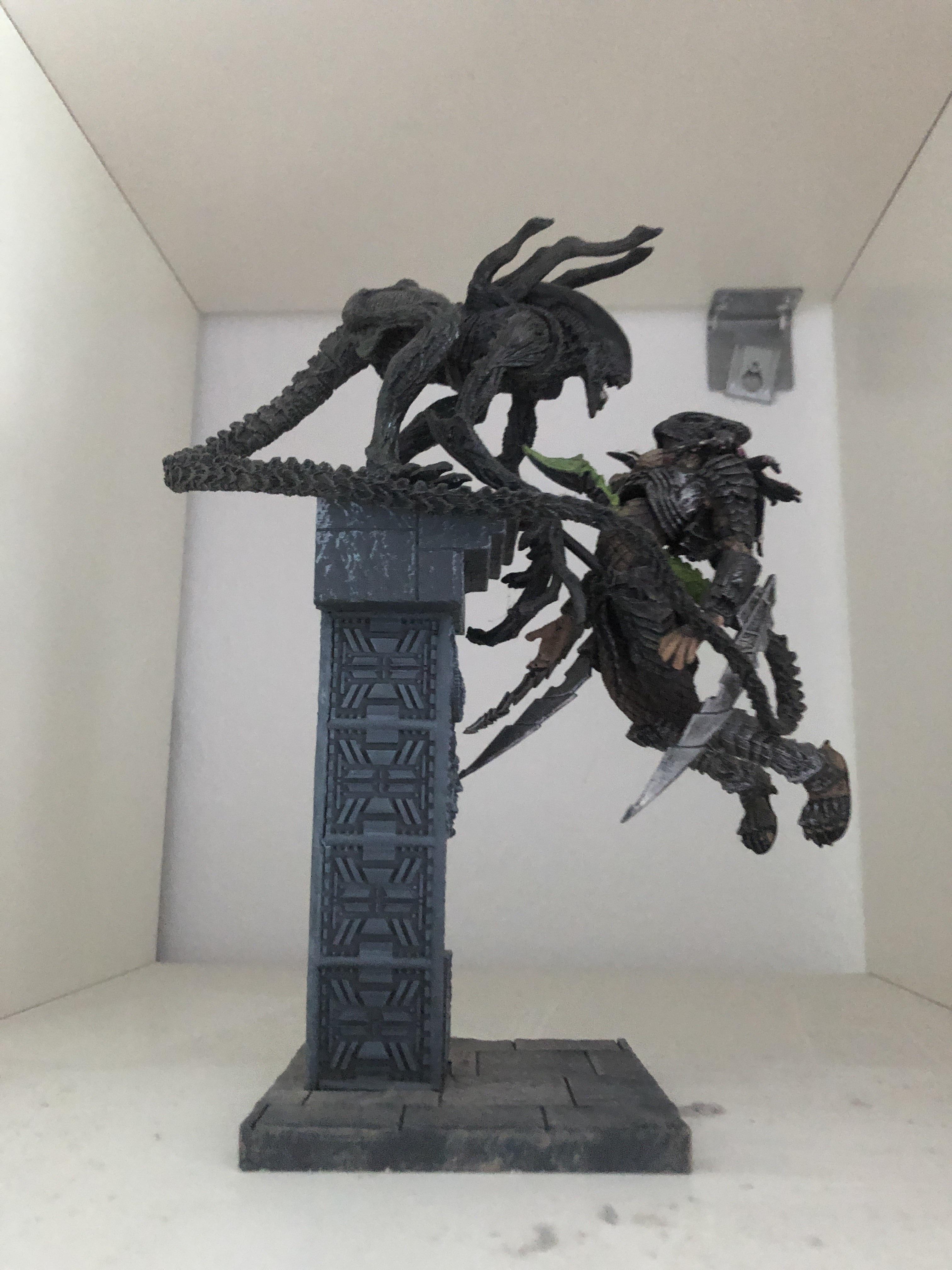 Alien vs Predator Statue r/predator
