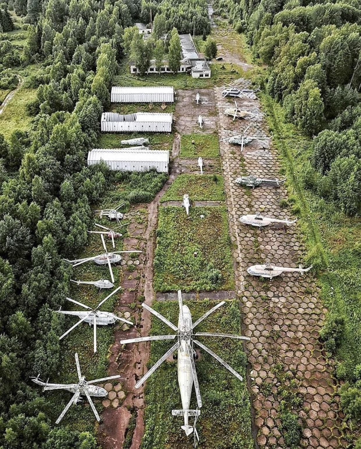 Abandoned air base, Russia r/AbandonedPorn