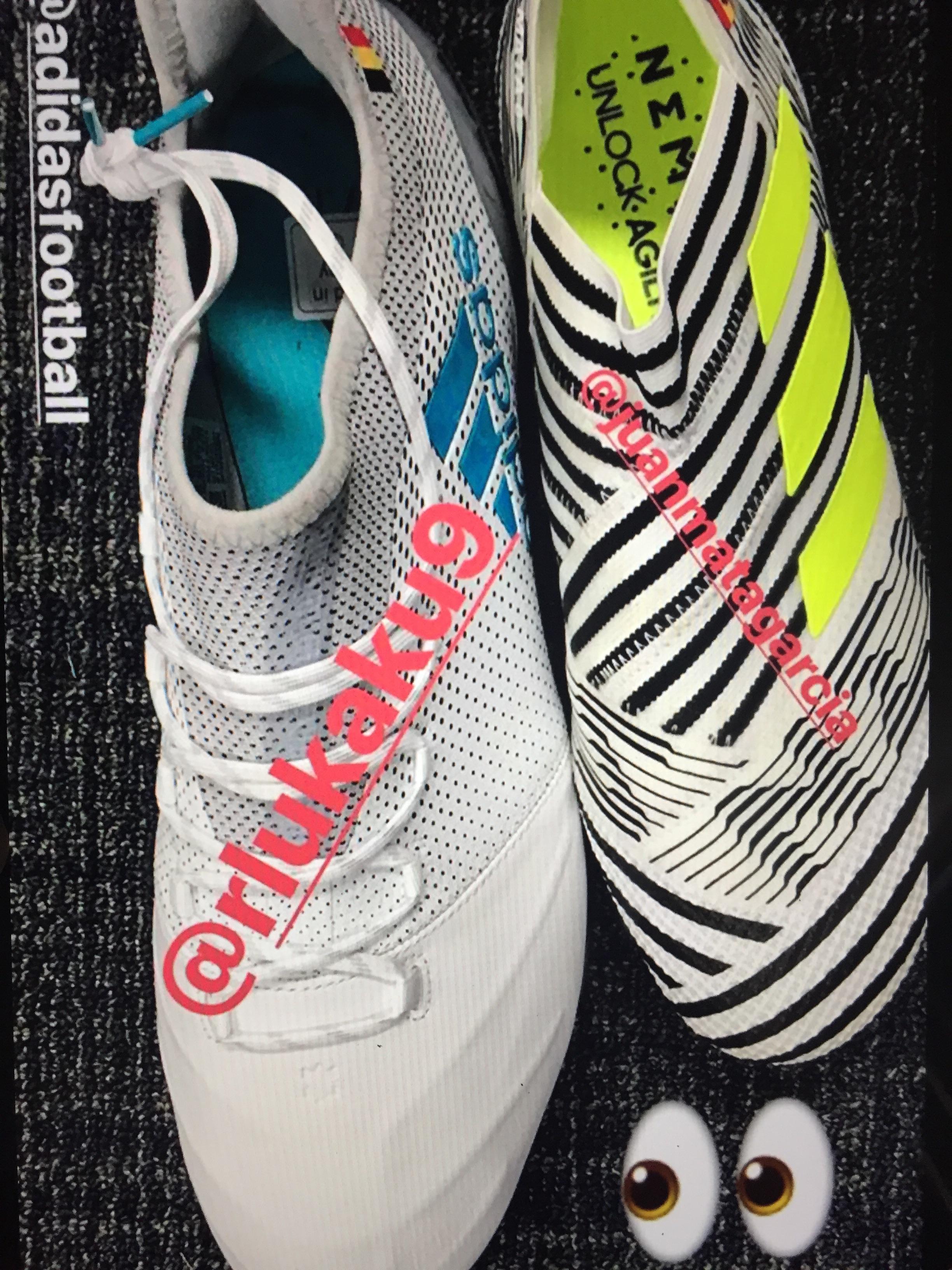 Size comparison between Mata and Lukaku's feet r/reddevils