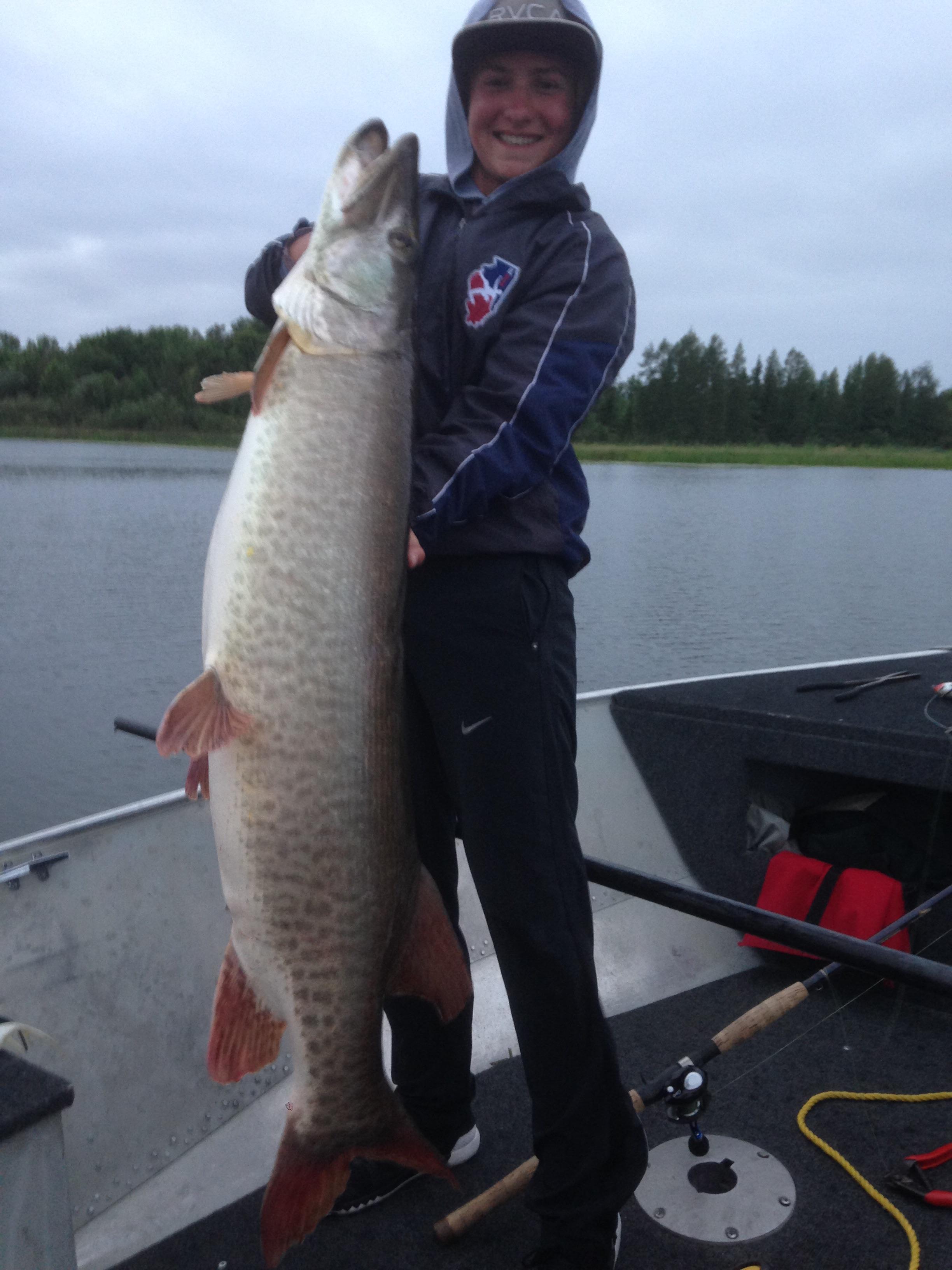 53” musky caught on Eagle Lake Ontario, Canada r/Fishing