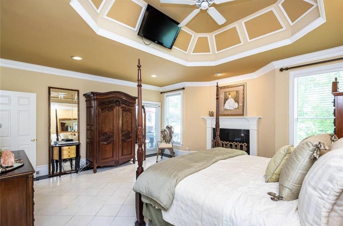 Ceiling fan to keep the TV cool! r/TVTooHigh