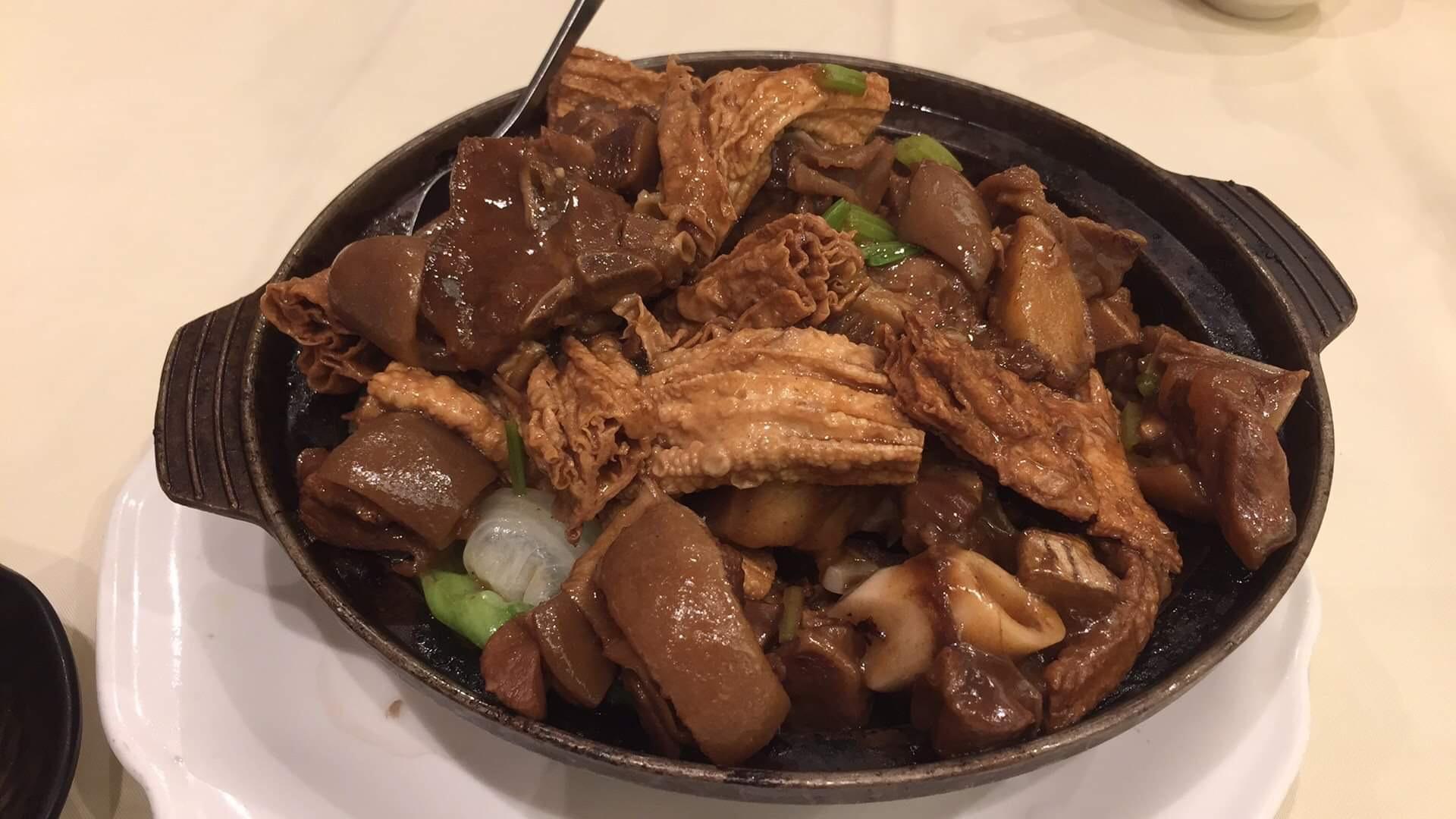 Chinese braised lamb and mushroom casserole 😋 r/chinesefood