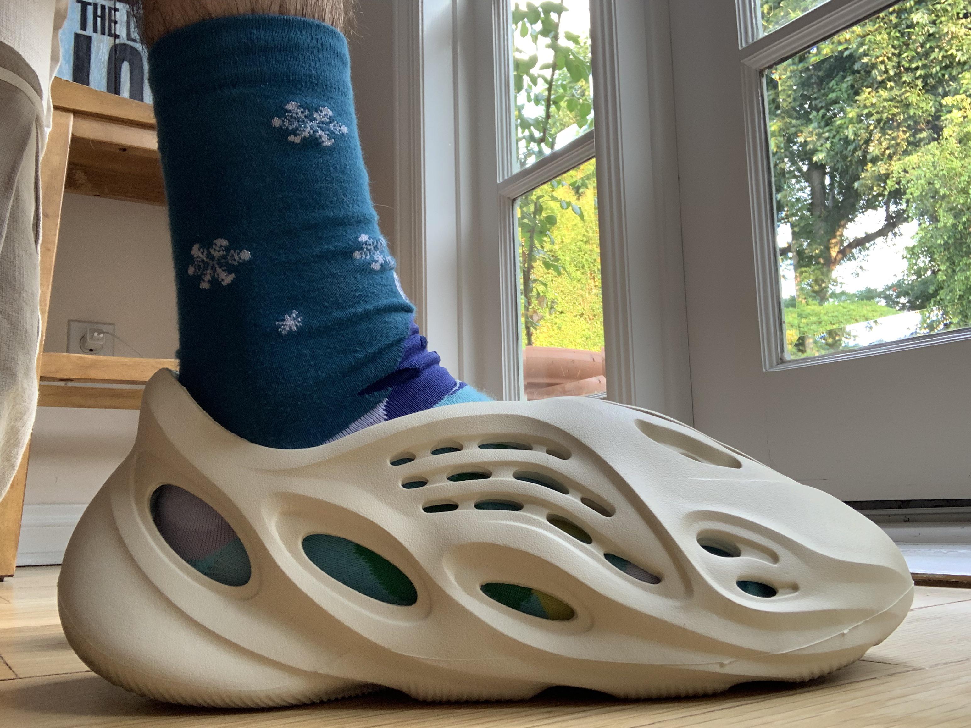 KickJerry Sand Foam Runners on feet r/Repsneakers