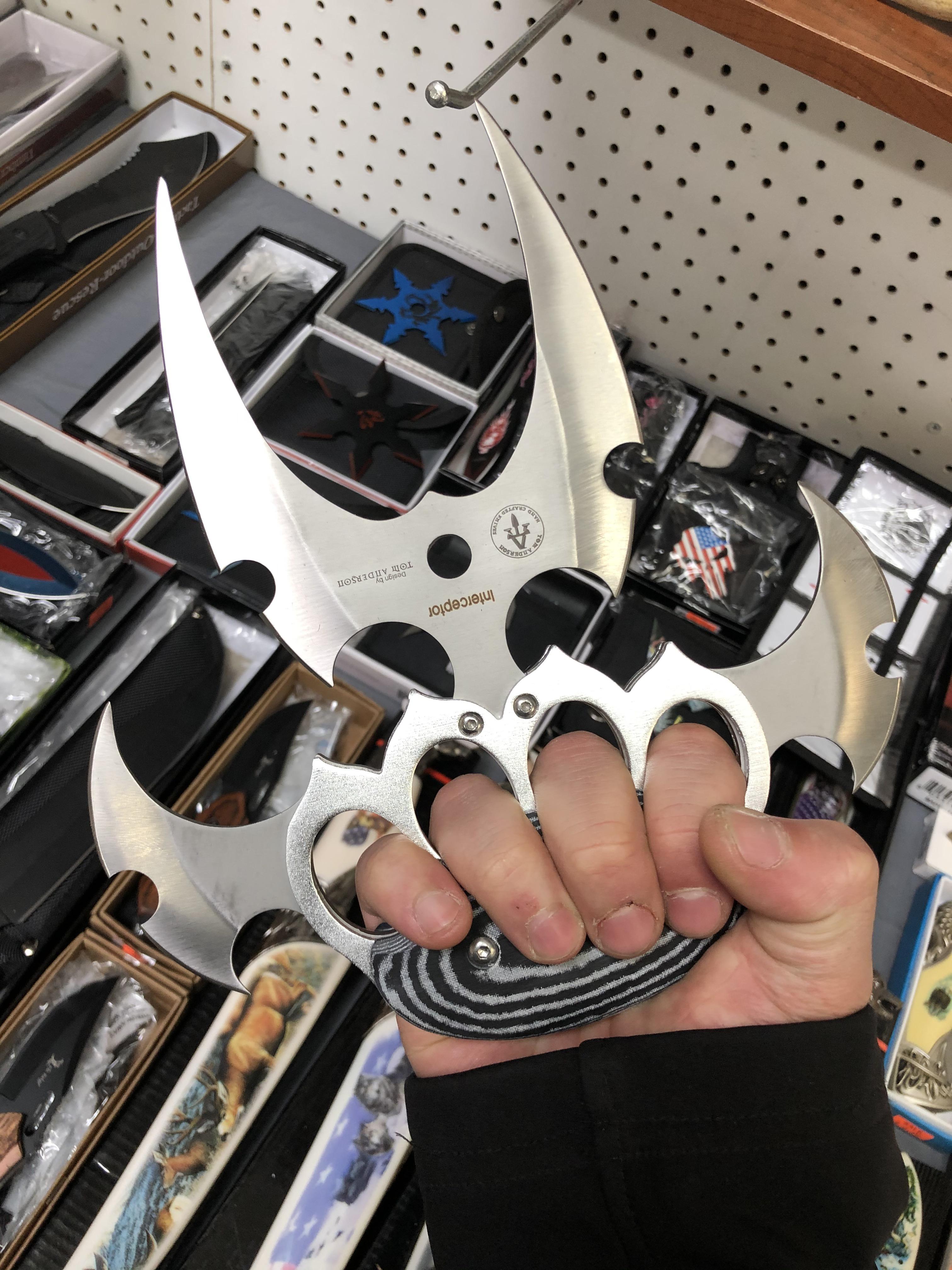 Batman Brass Knuckles Knife Batarang,batman brass knuckles for sale