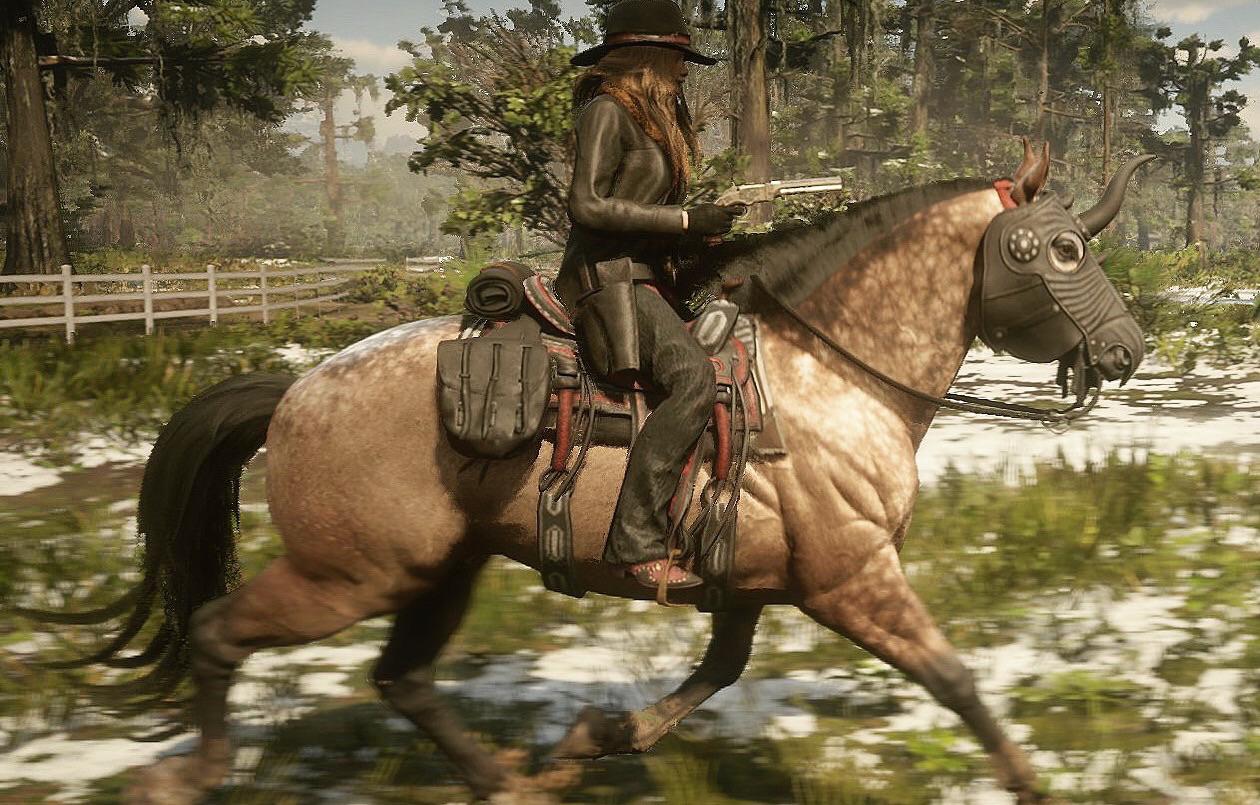 I’m obsessed with this horse mask. r/reddeadfashion