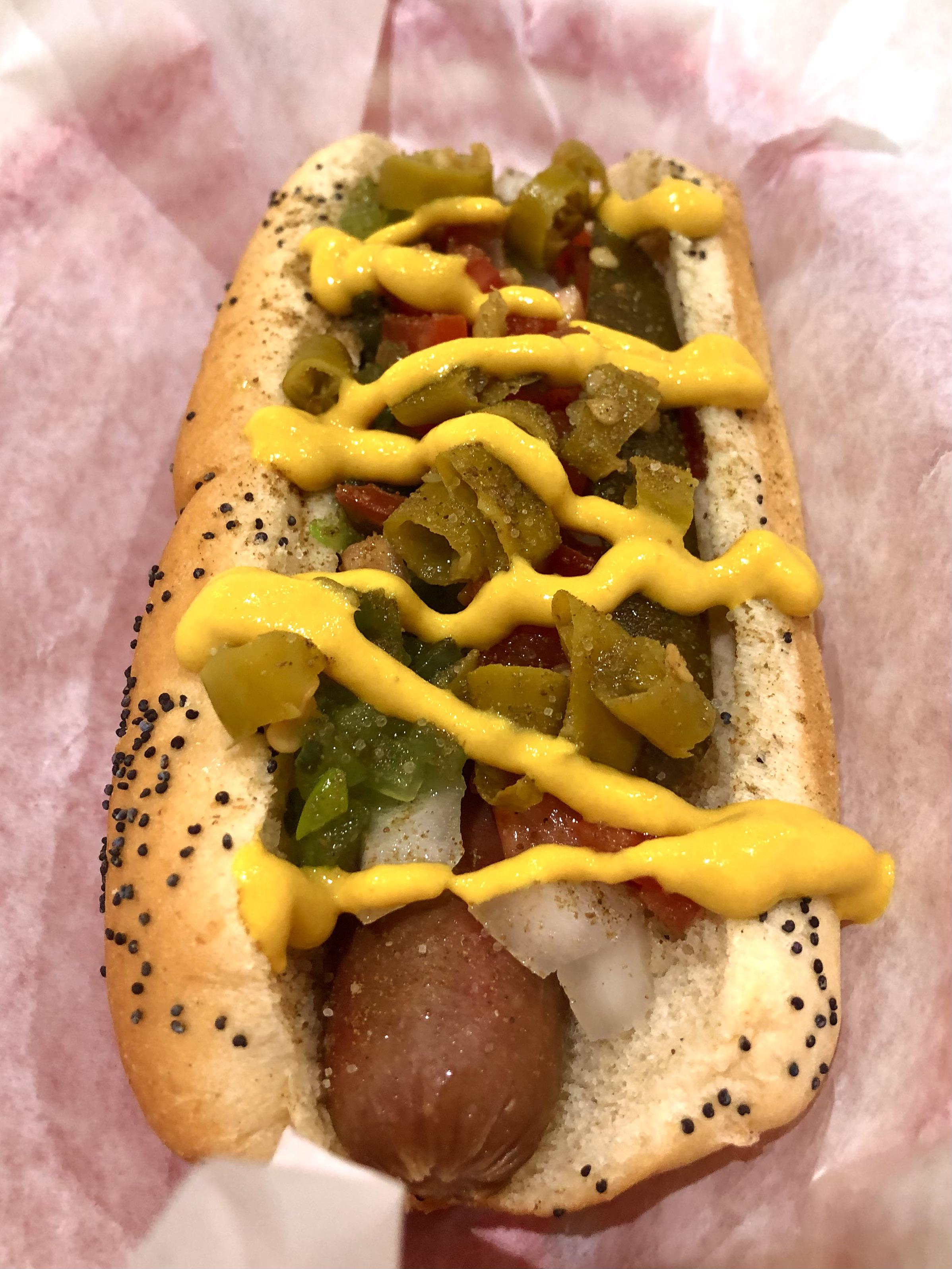 An actual Chicago style hot dog (chopped sport peppers) r/hotdogs