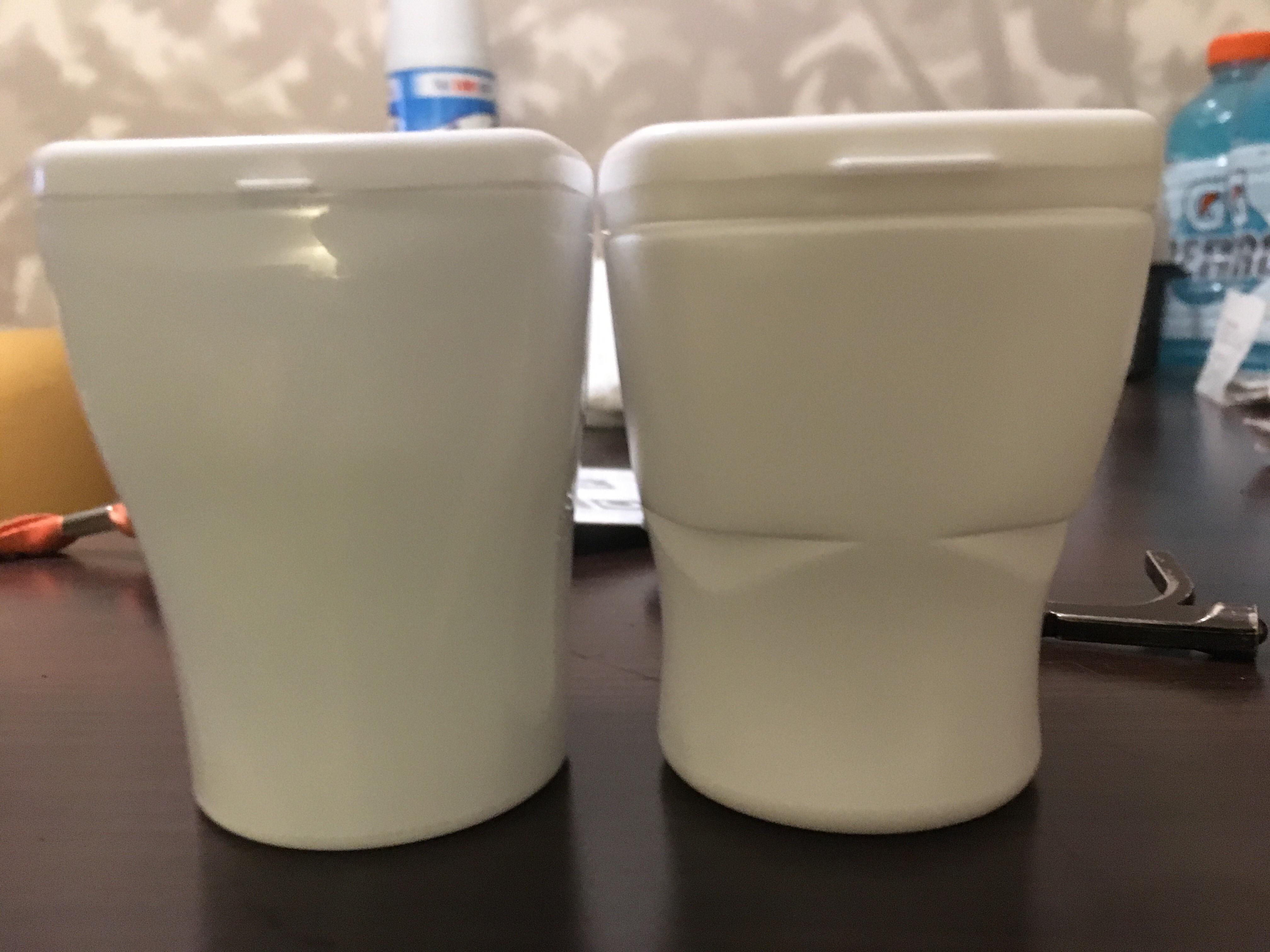 Shrinkage! Old ice cubes vs new, about 34 less pieces. r/shrinkflation
