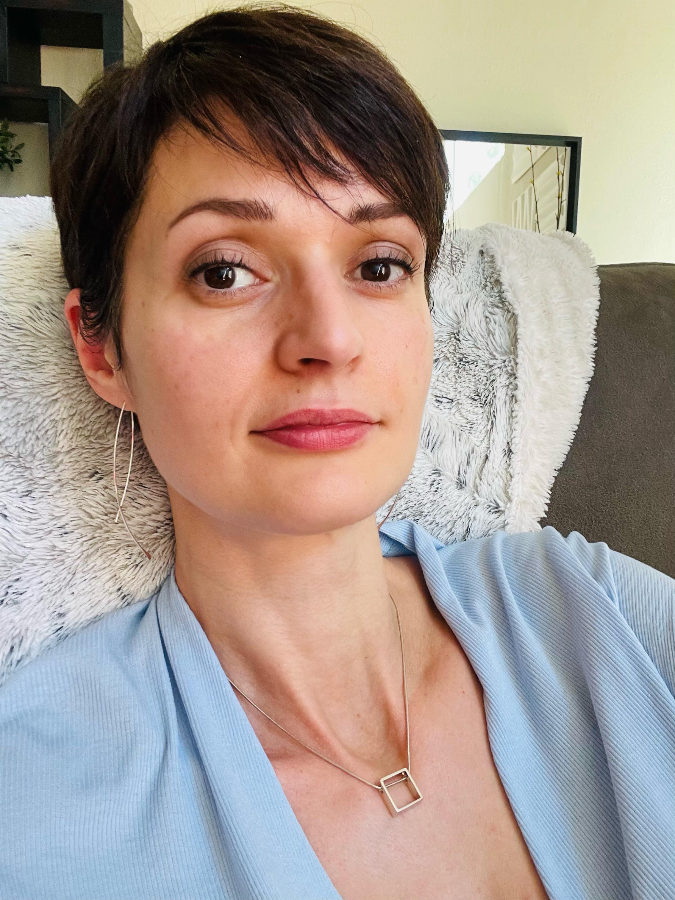 Face of a 39 year old woman r/Faces