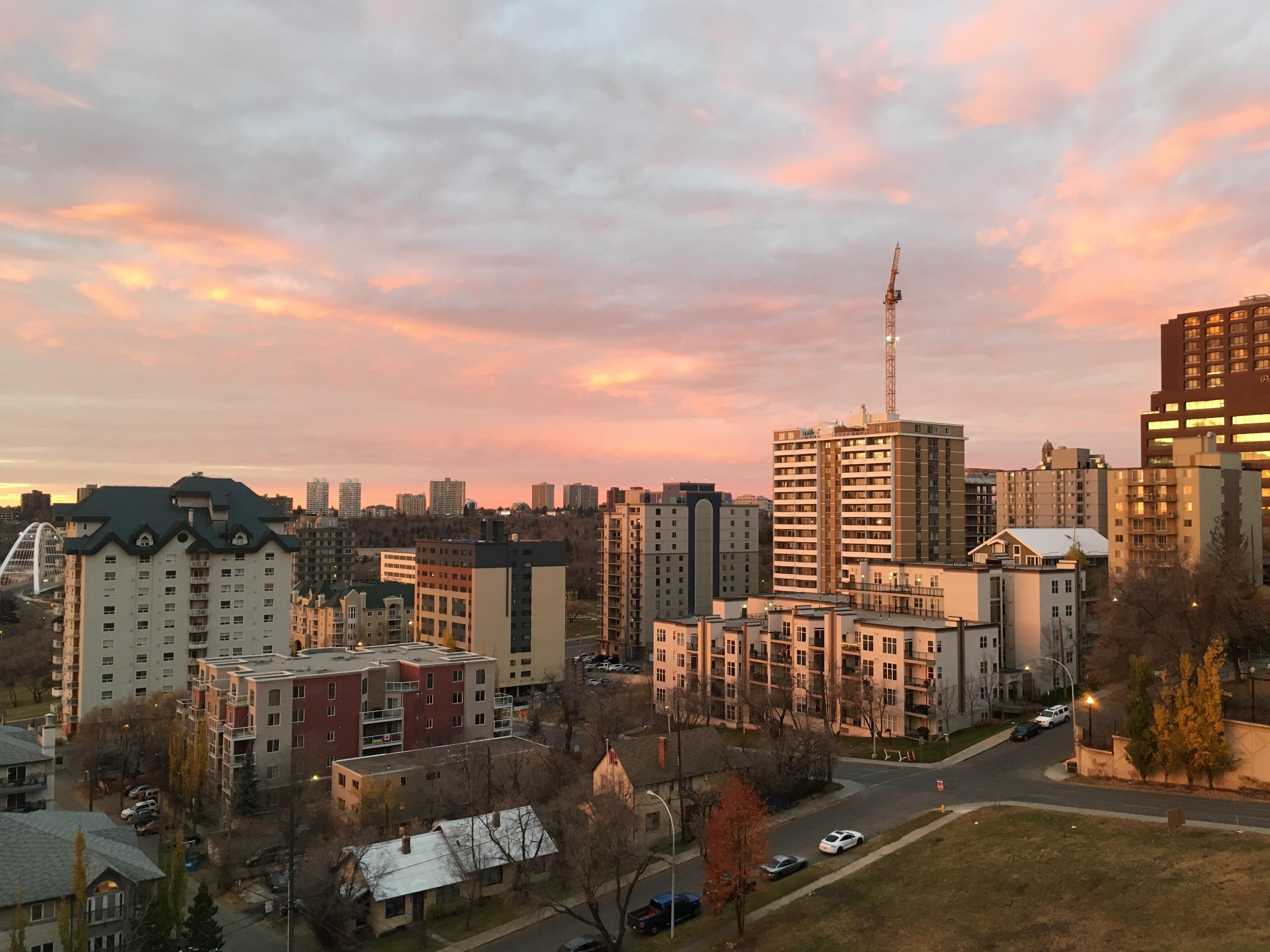 Sunrise from my new apartment this morning r/Edmonton