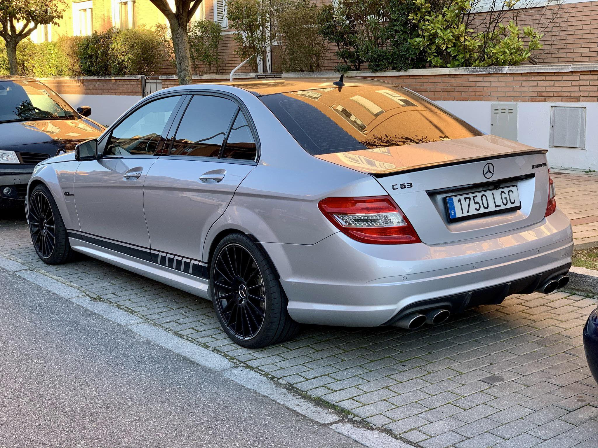 Just saw this c63 amg : r/carporn