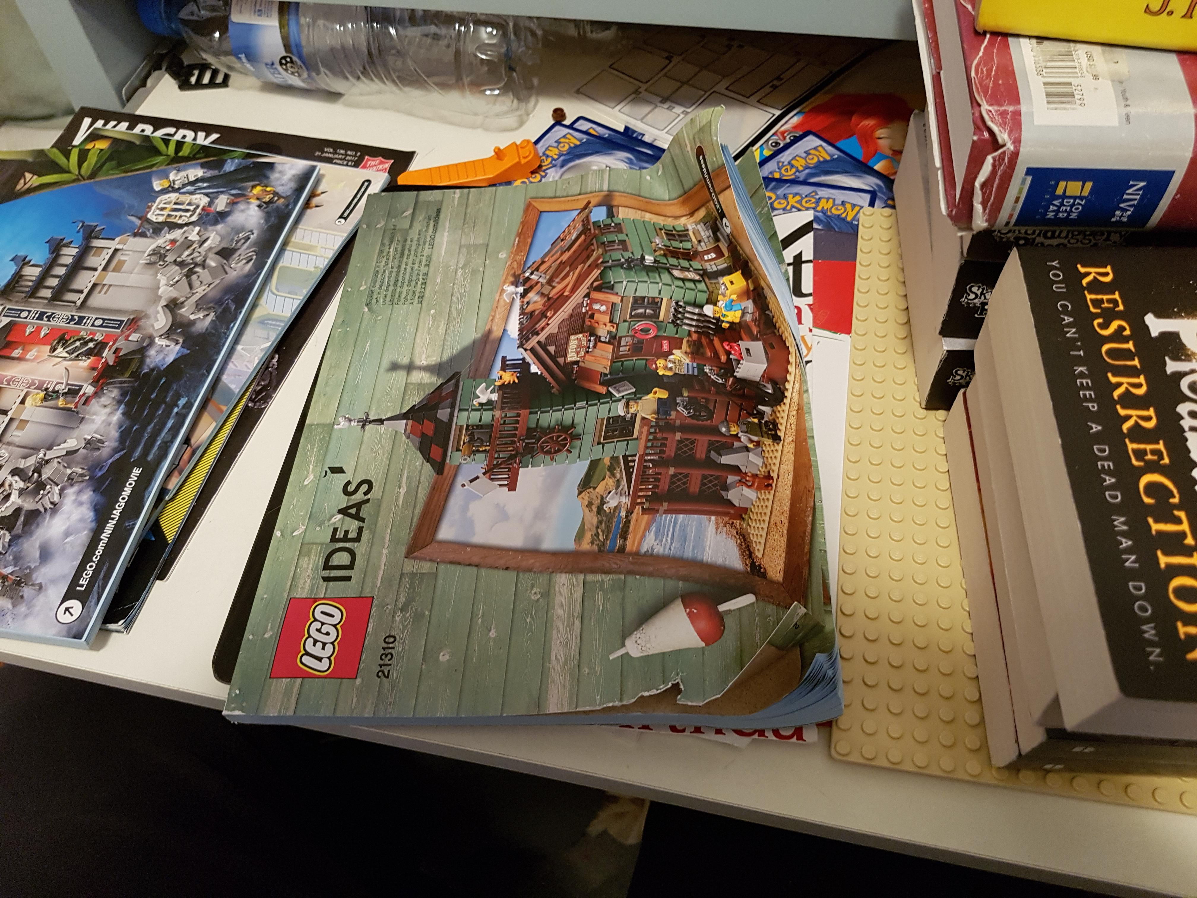 Very disappointing for such an expensive set r/lego