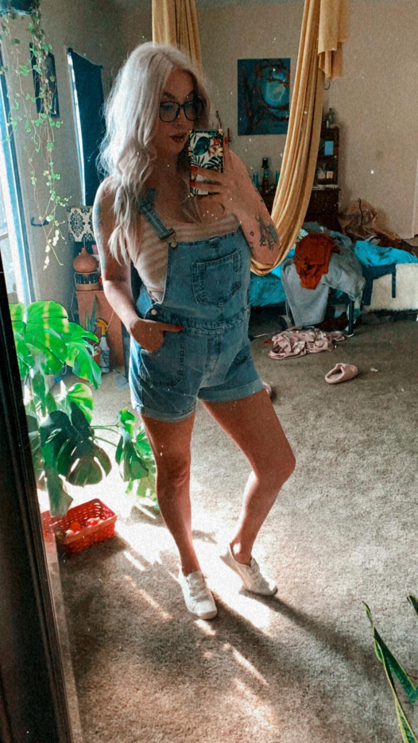 Just the girl next door : selfie