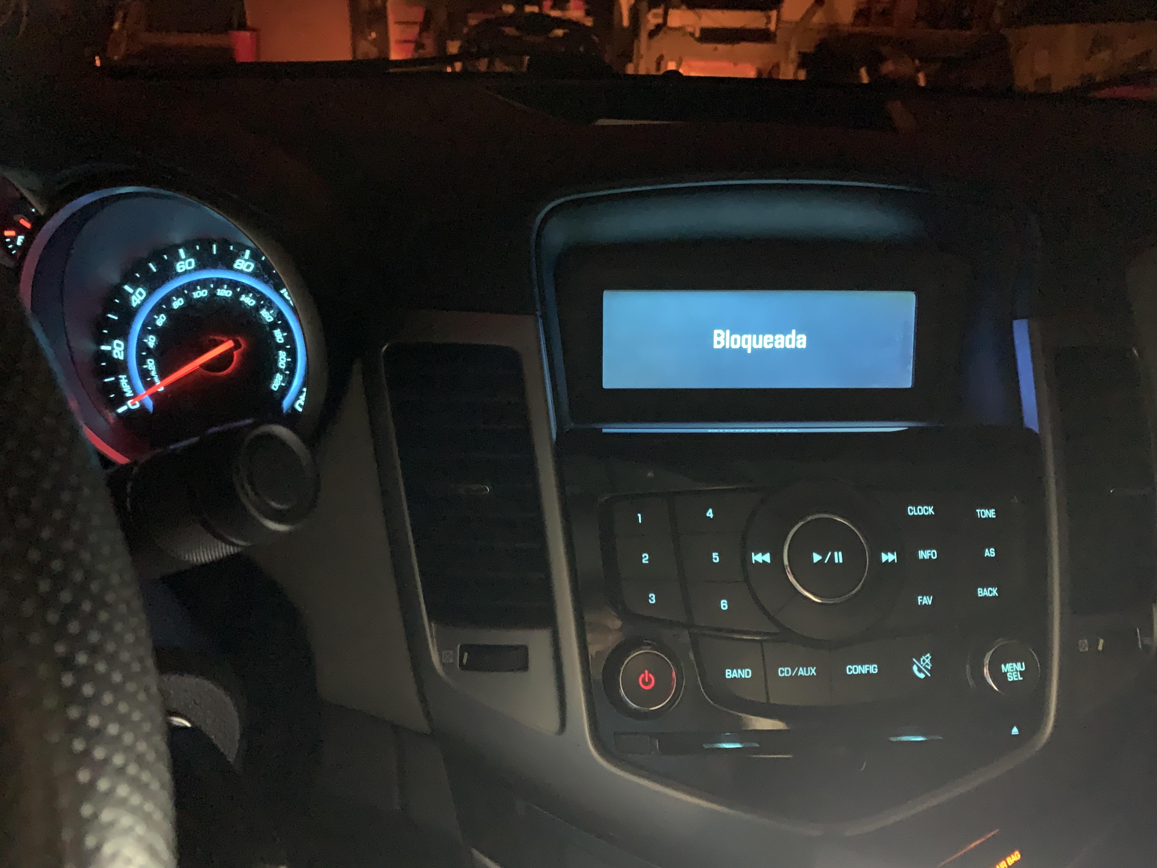 2012 Chevy Cruze Radio (locked up?) “Bloqueada” (looking for help in