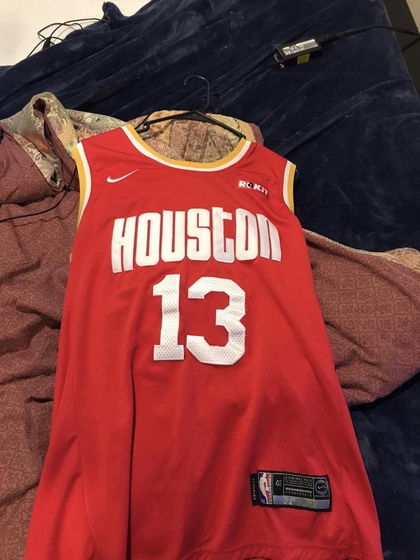 Don’t know if this is allowed but what size do y’all buy your jerseys