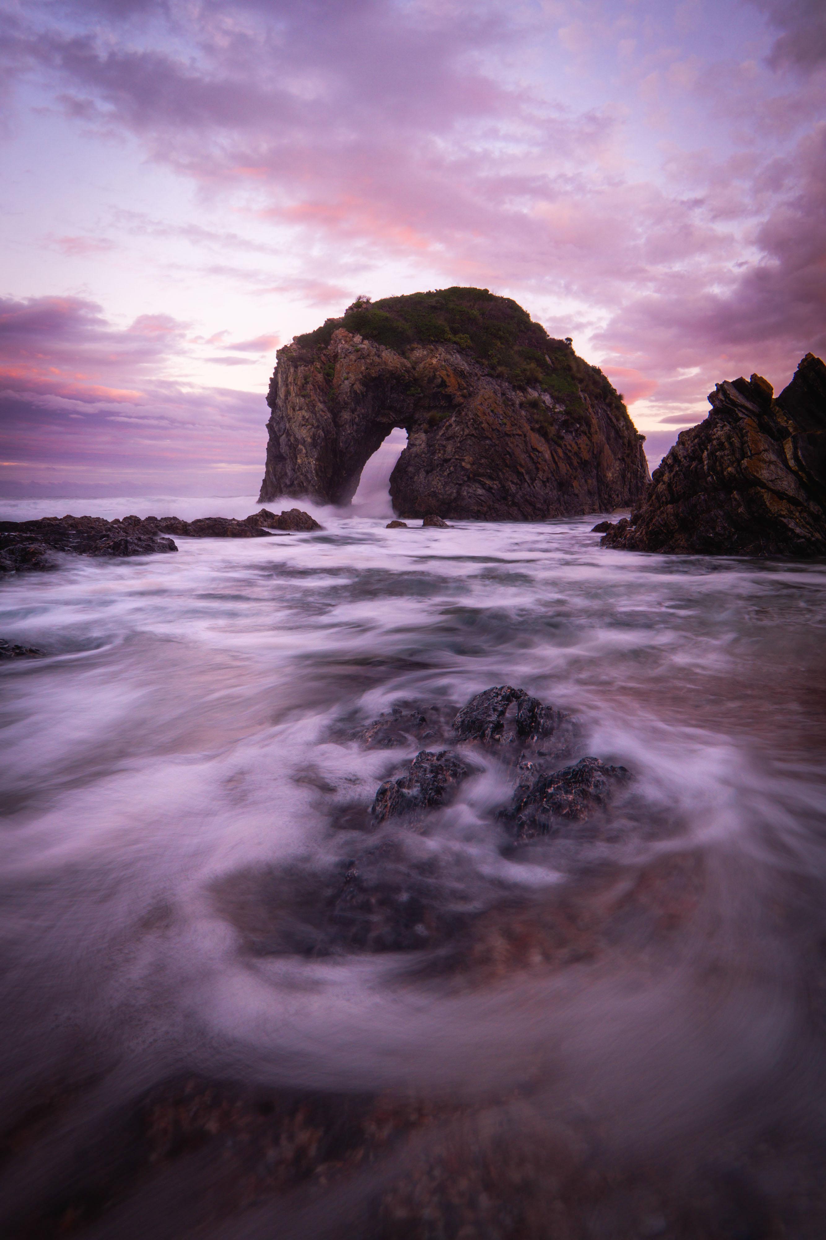 Horse Head Rock, New South Wales, 2667x4000 OC r/EarthPorn