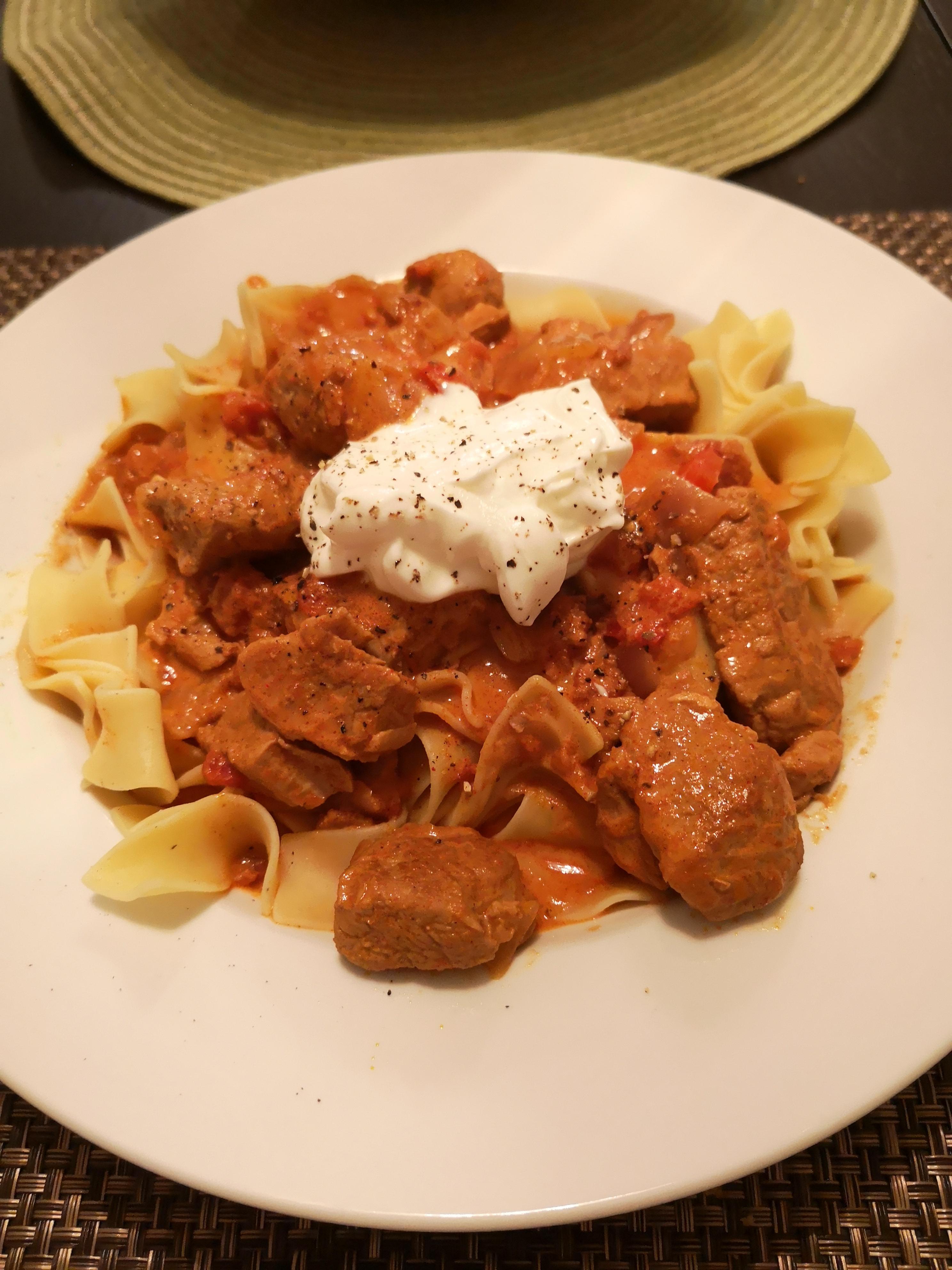 [Homemade] Hungarian Porkolt Stew with Egg Noodles r/food