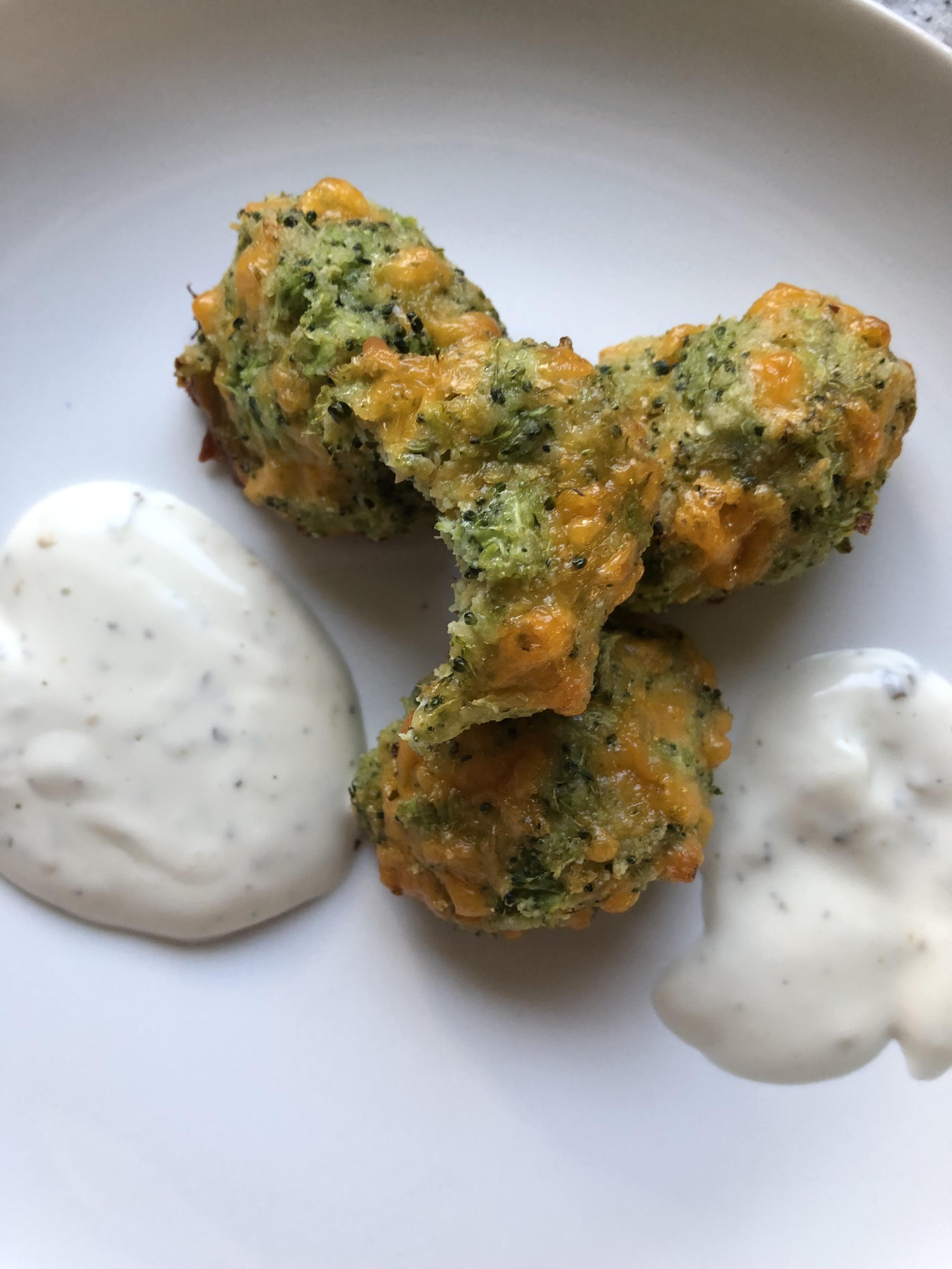 Broccoli cheese nuggets. So damn good and easy! r/vegetarianketo