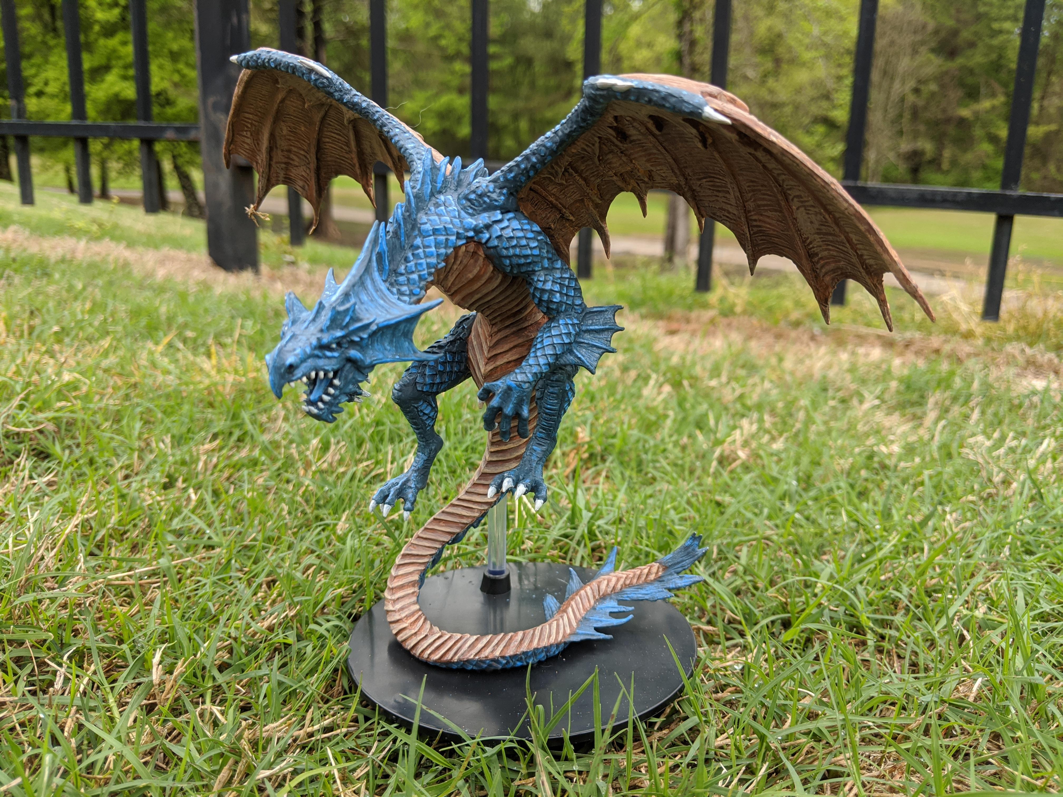 My first giant miniature Wizkids Gargantuan White Dragon painted as a