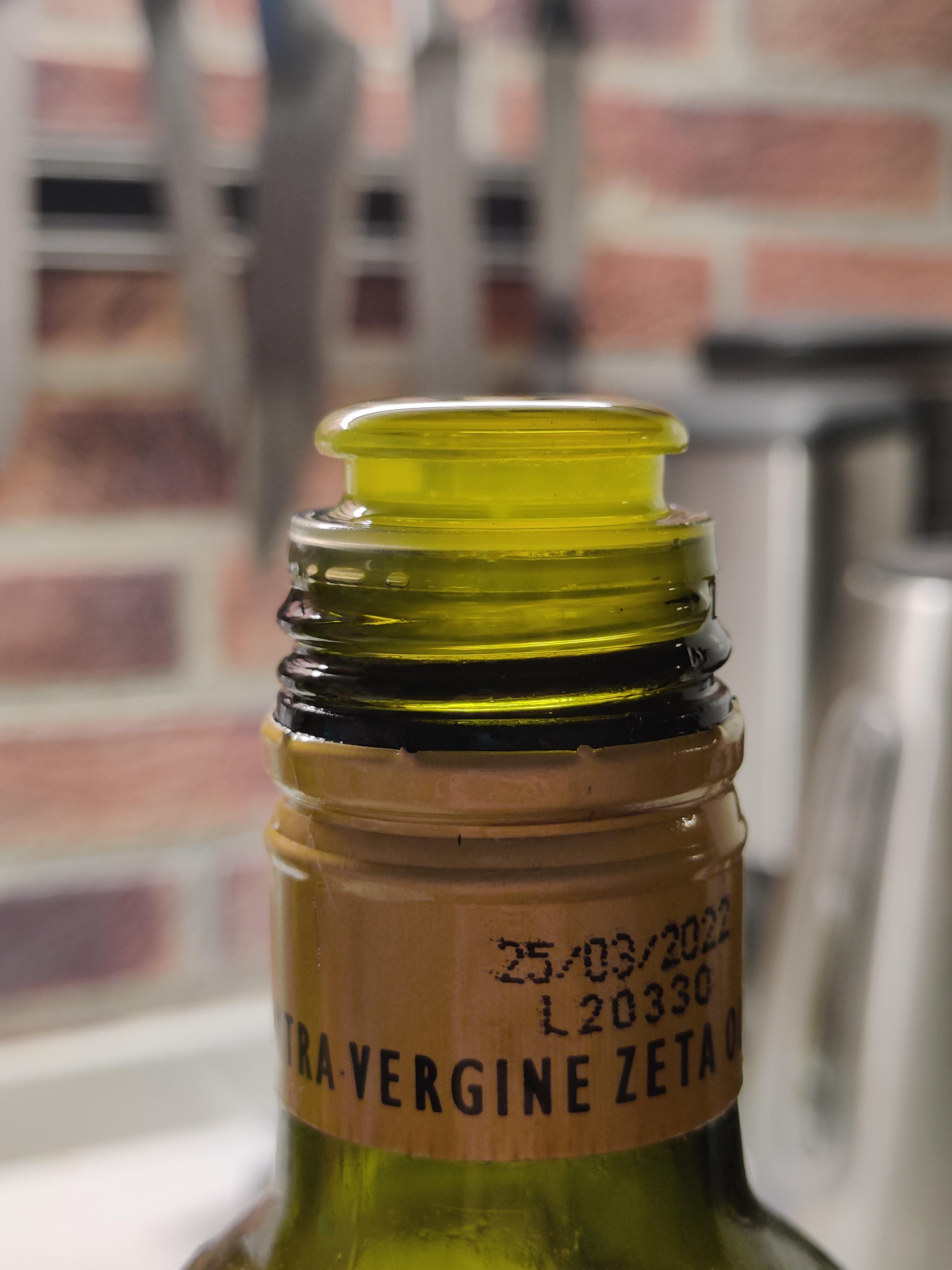 Little olive oil bubble I'm assuming from surface tension r