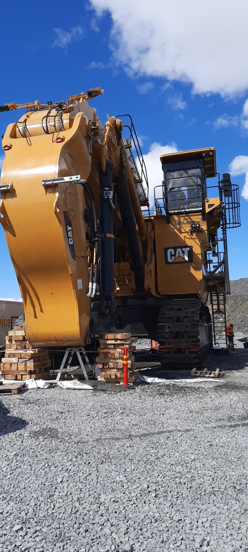 Huge excavator I have been working on! r/Skookum
