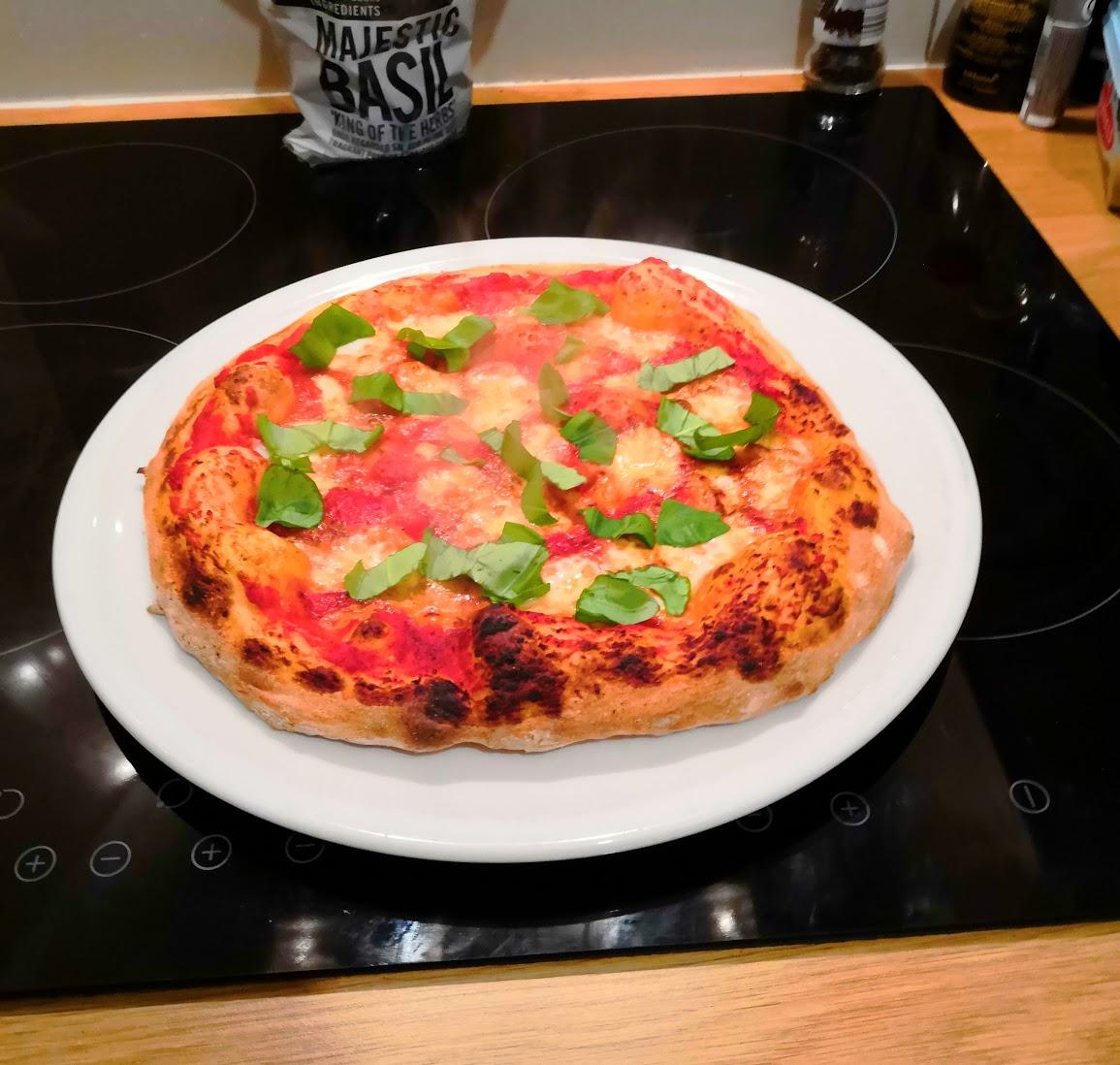 First attempt Alex French Guy recipe, 250°C on 12" screen r/Pizza