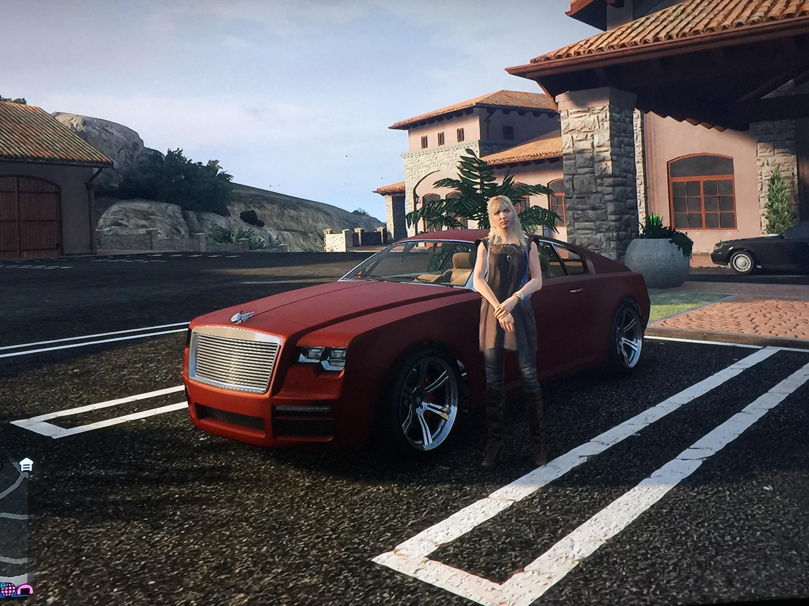 Why is this random girl standing here in gta 5 I’ve seen her a few