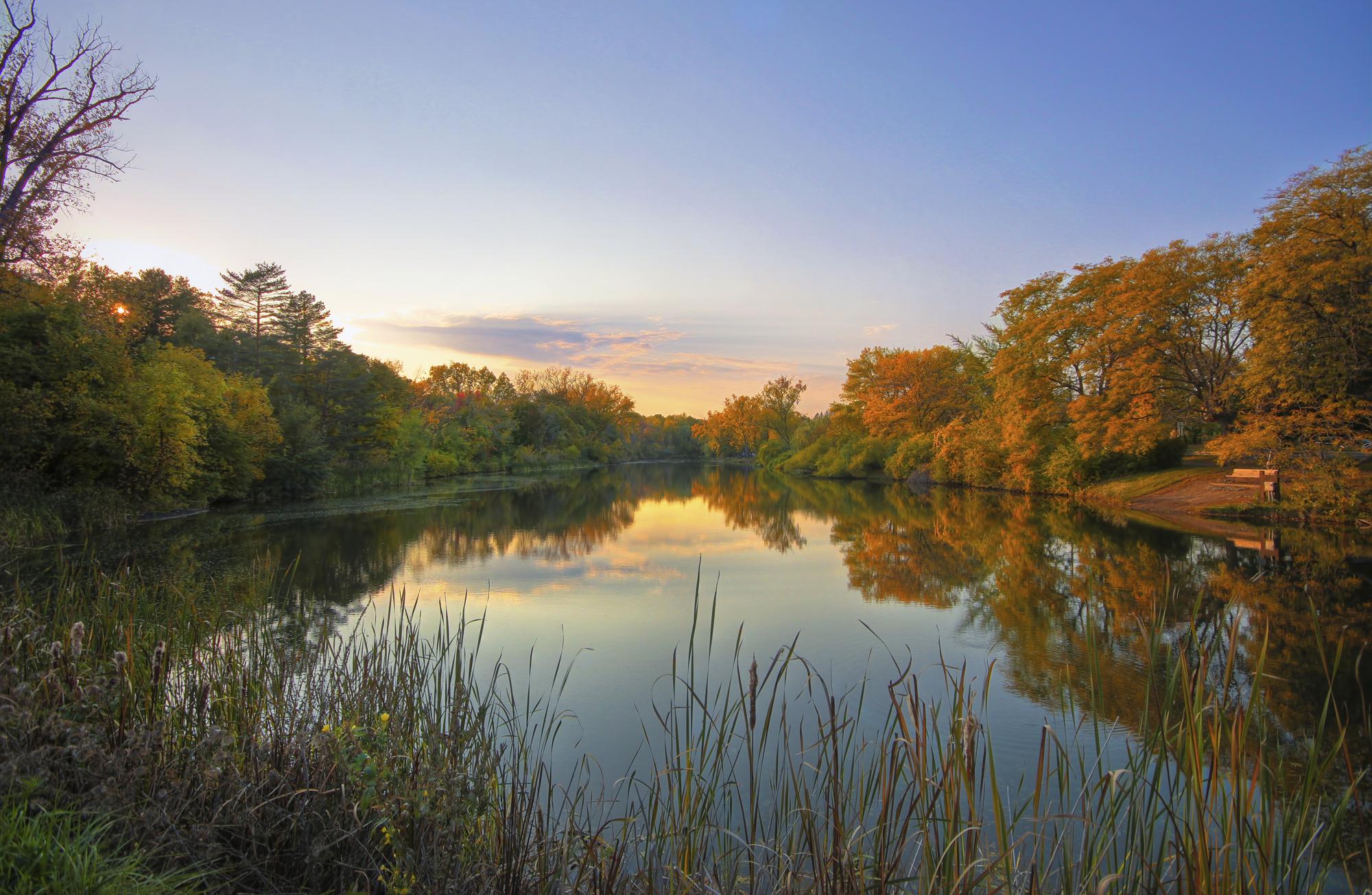 Tonight's Sunset over Buckingham Pond r/Albany