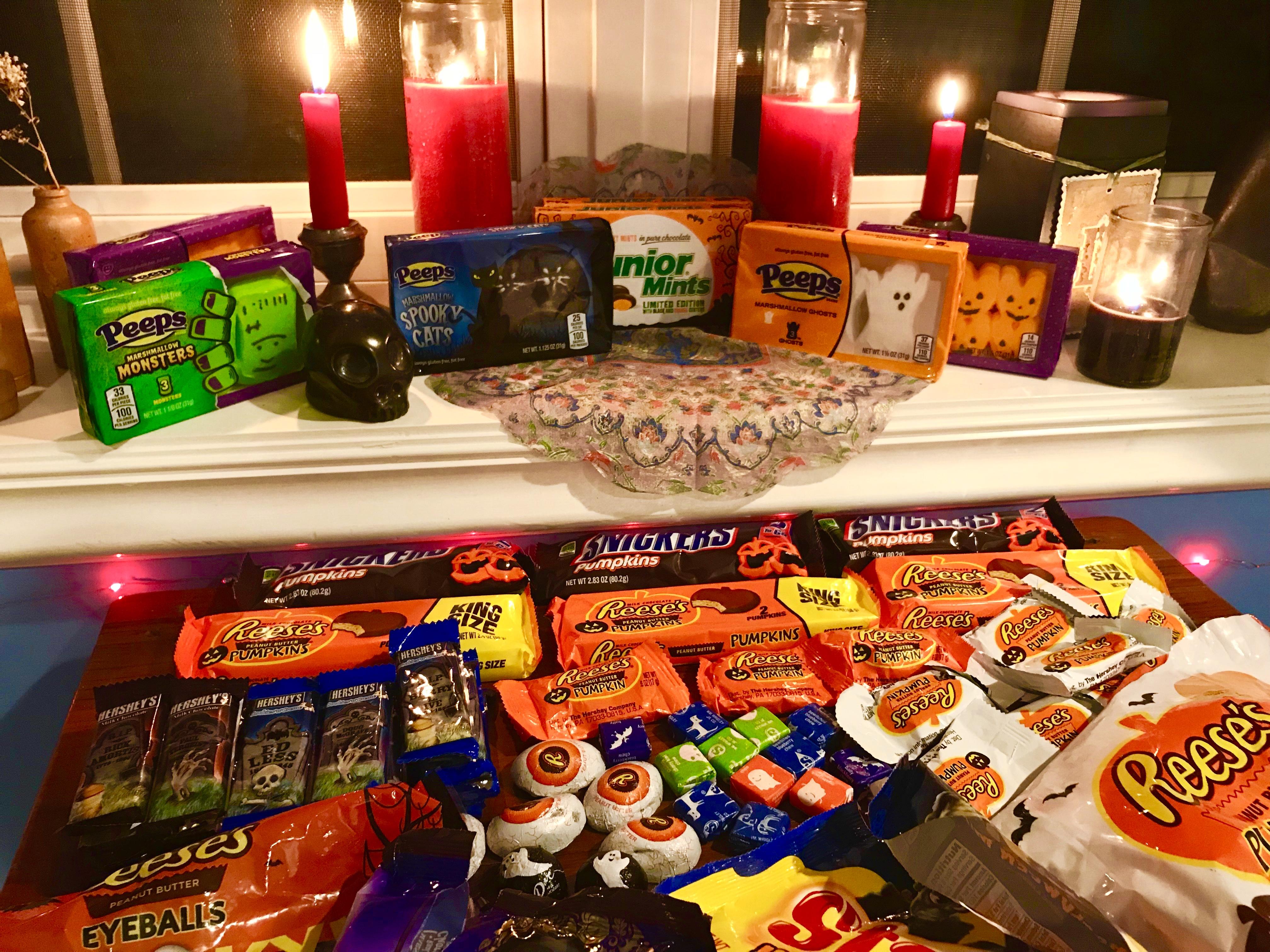 I only buy Halloweenthemed candy r/halloween