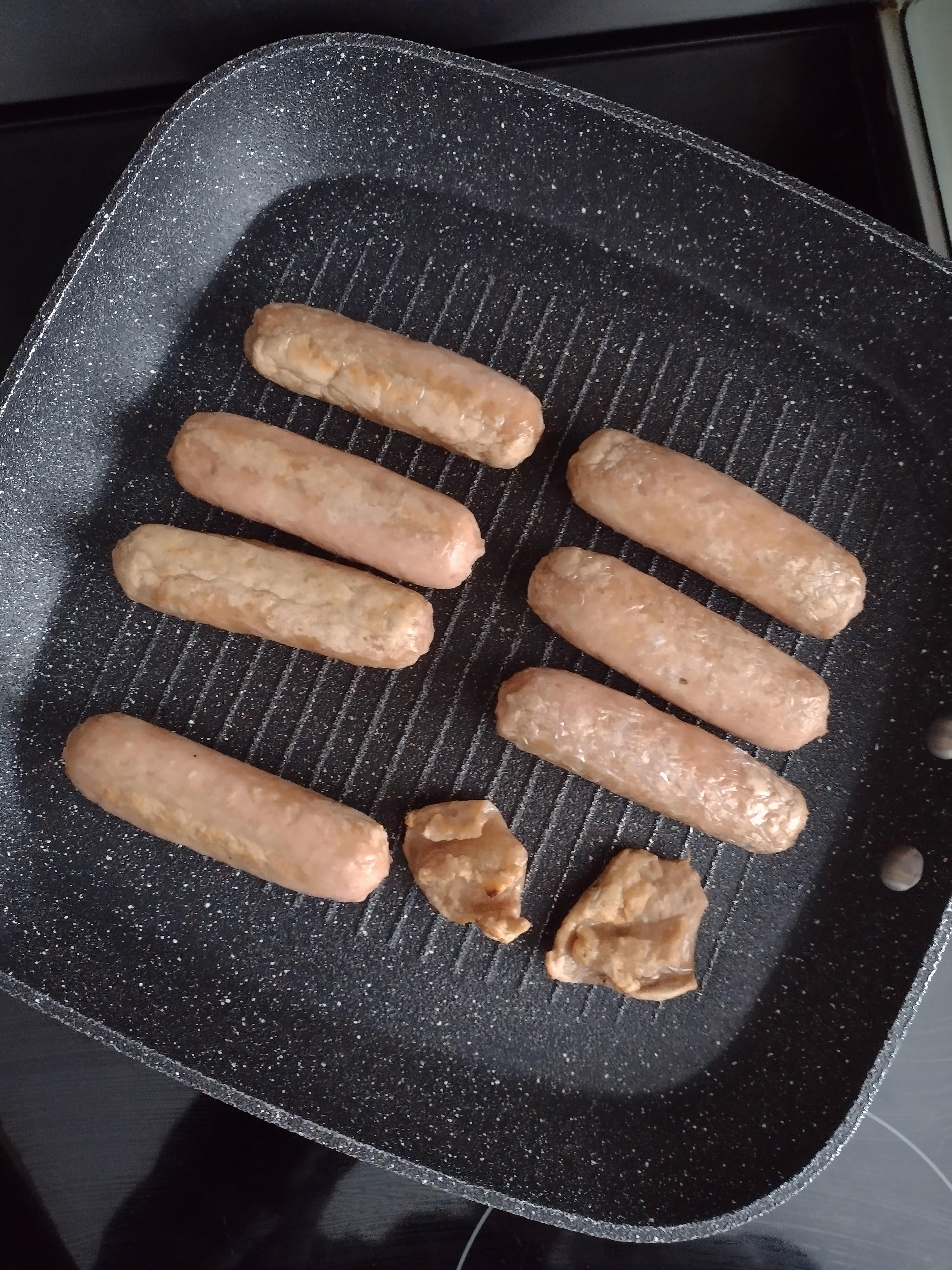 Not sure what to make of the 8th vegan Richmond sausage! r/CasualUK