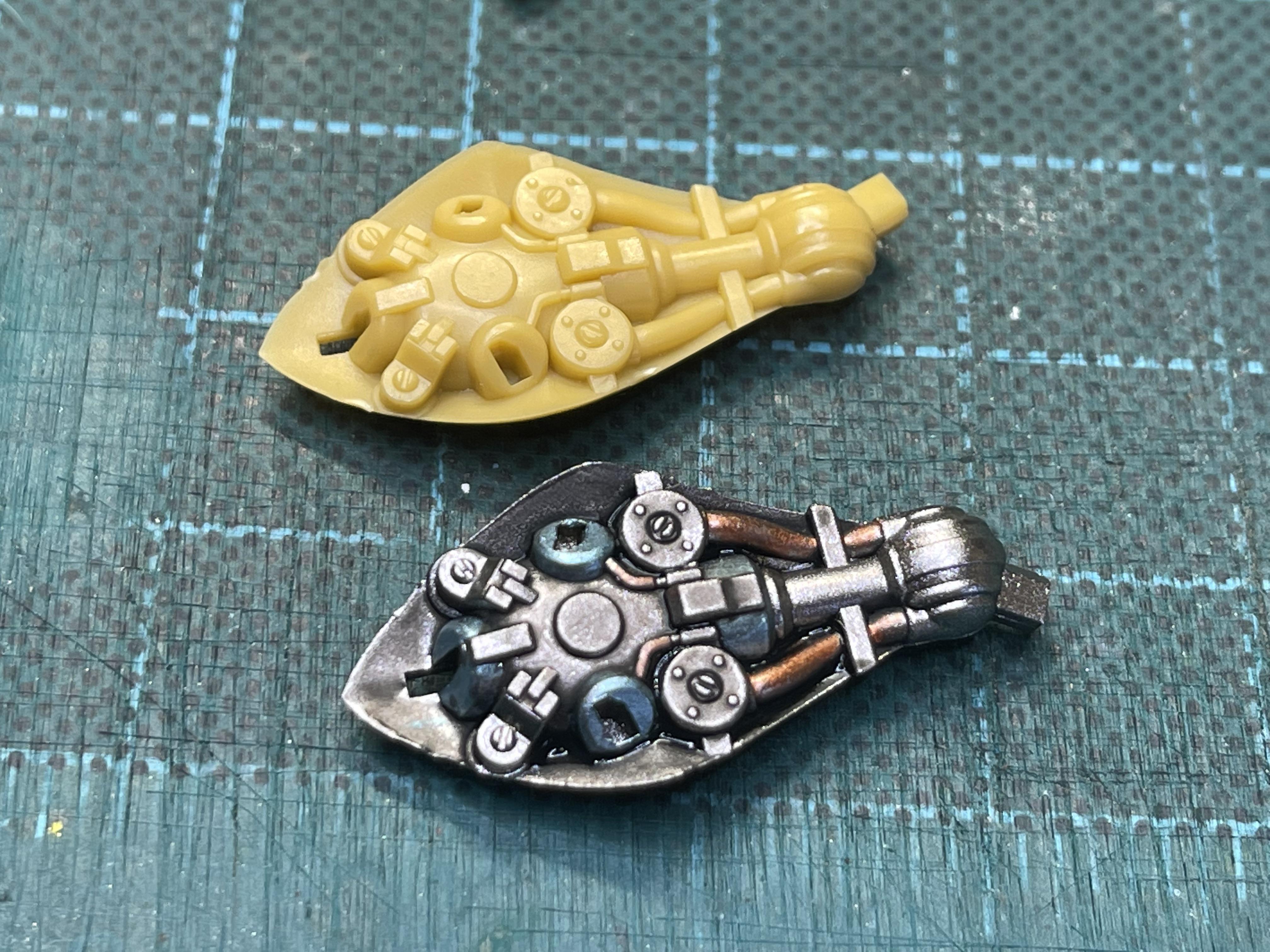 Test painting on the Gundam Artifact Nightingale’s starboard underside