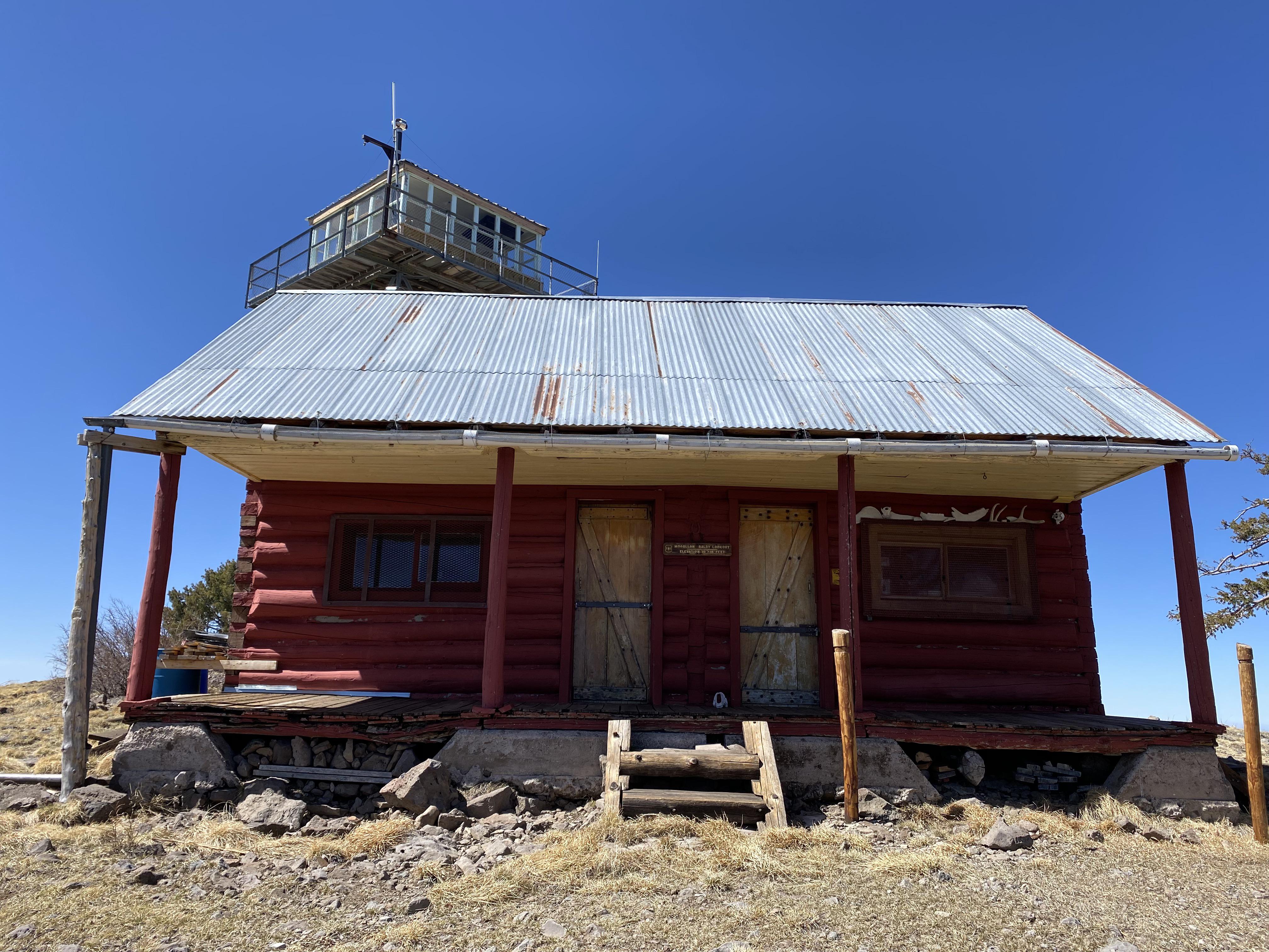 Cabin on top of Mogollon Baldy at 10,778 ft in New Mexico CabinPorn