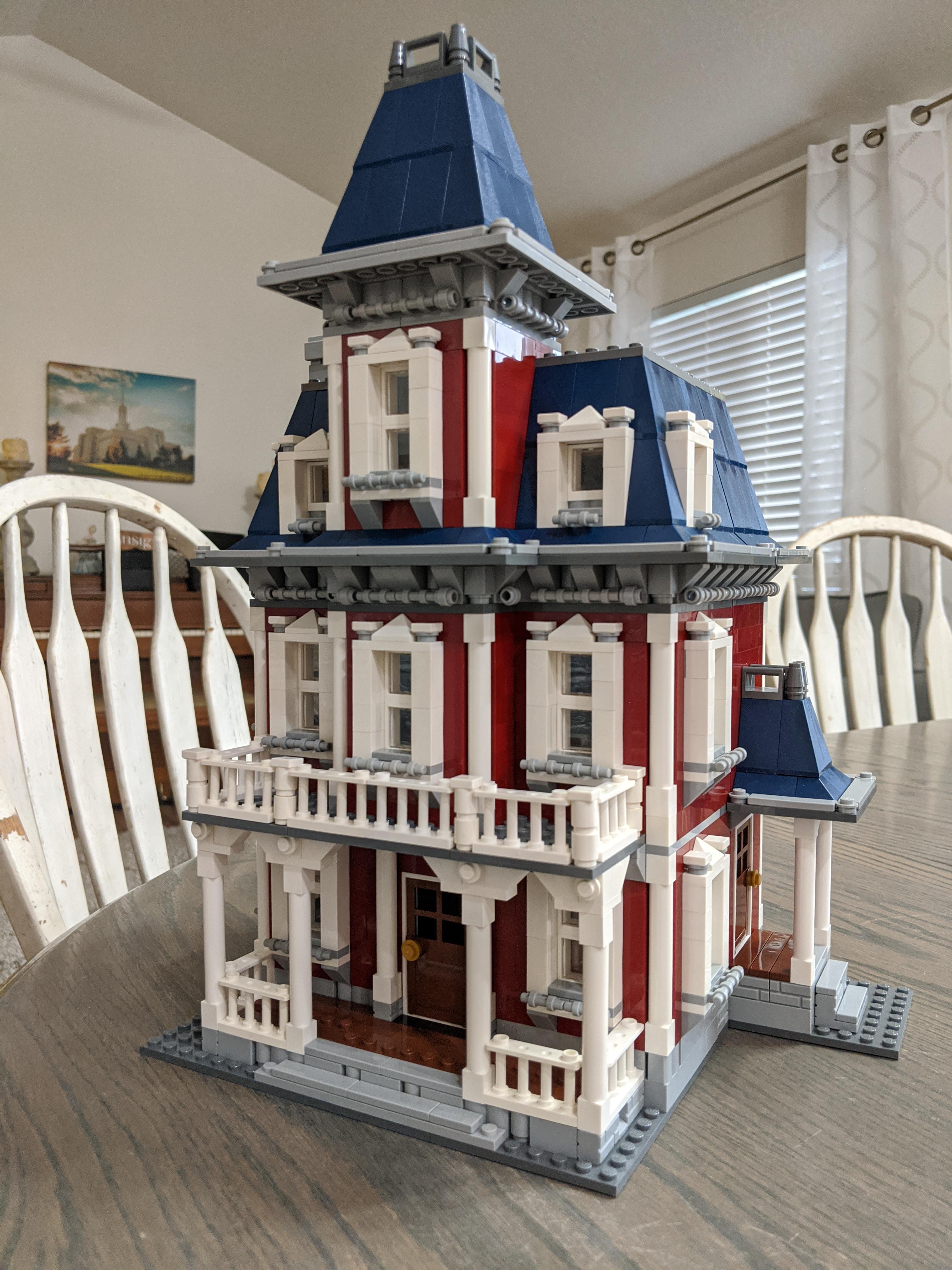 Monster Fighters Haunted House recolored with no "damage" lego