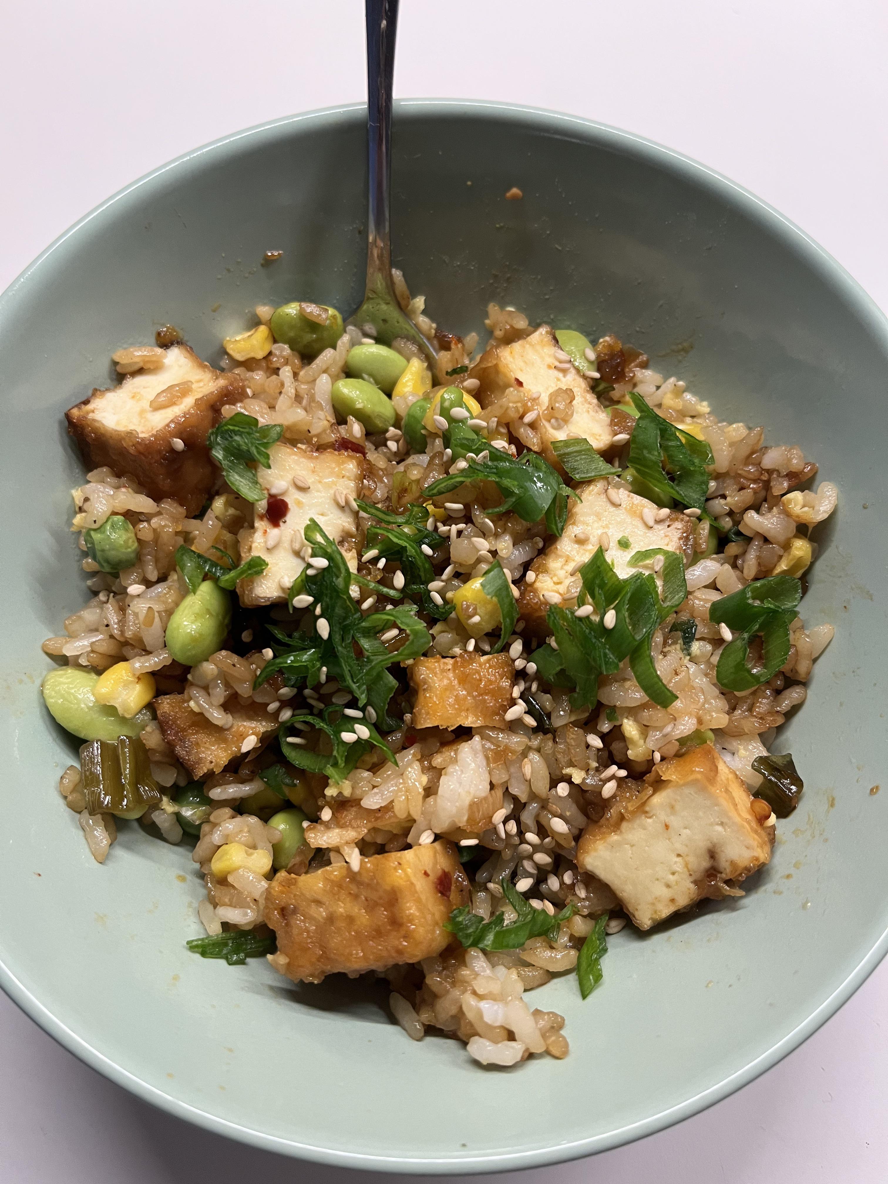 fried rice with leftover garlic chili oil tofu! r/VeganFoodPorn