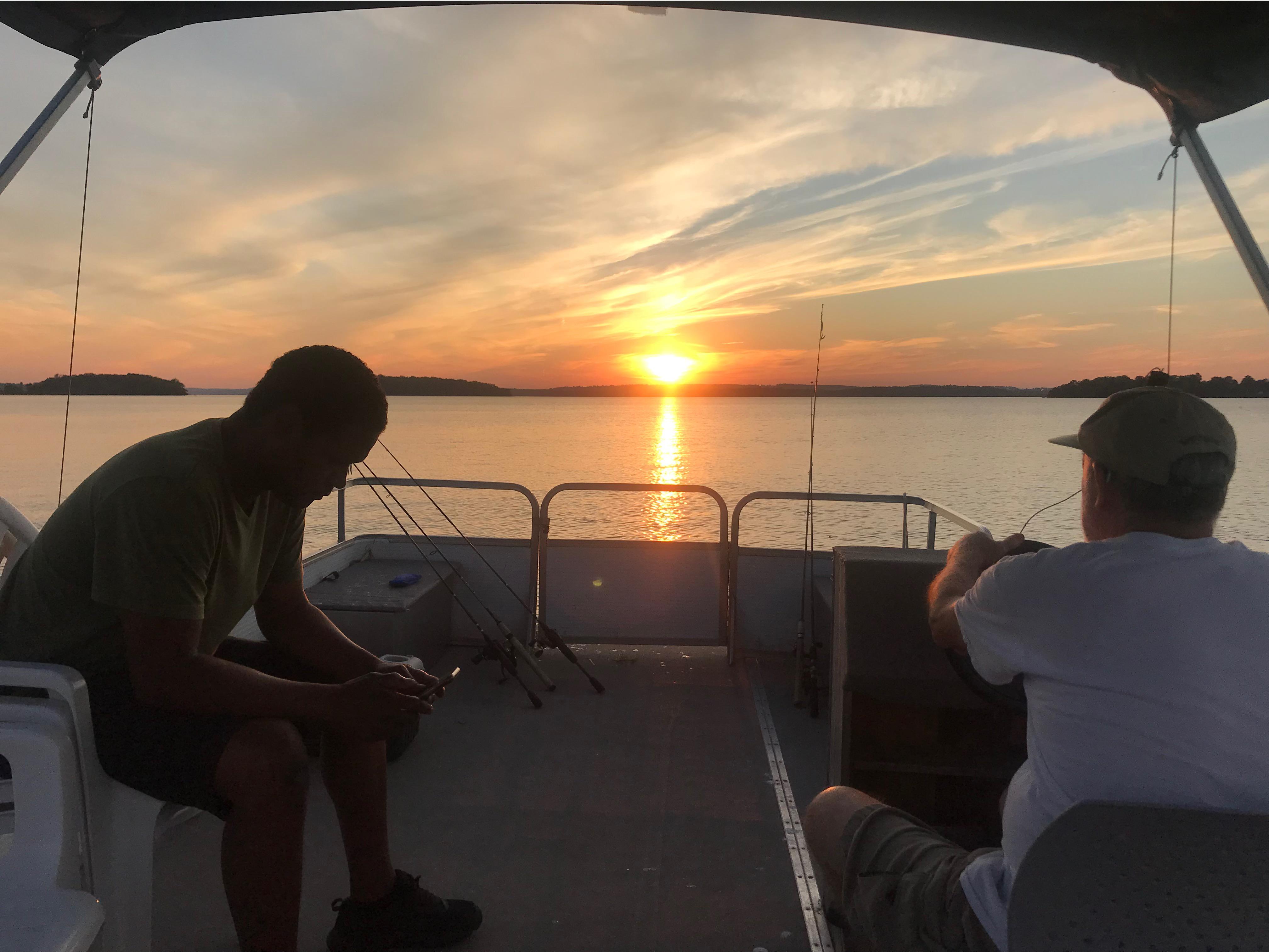 Heading west on Rice Lake r/FishingOntario