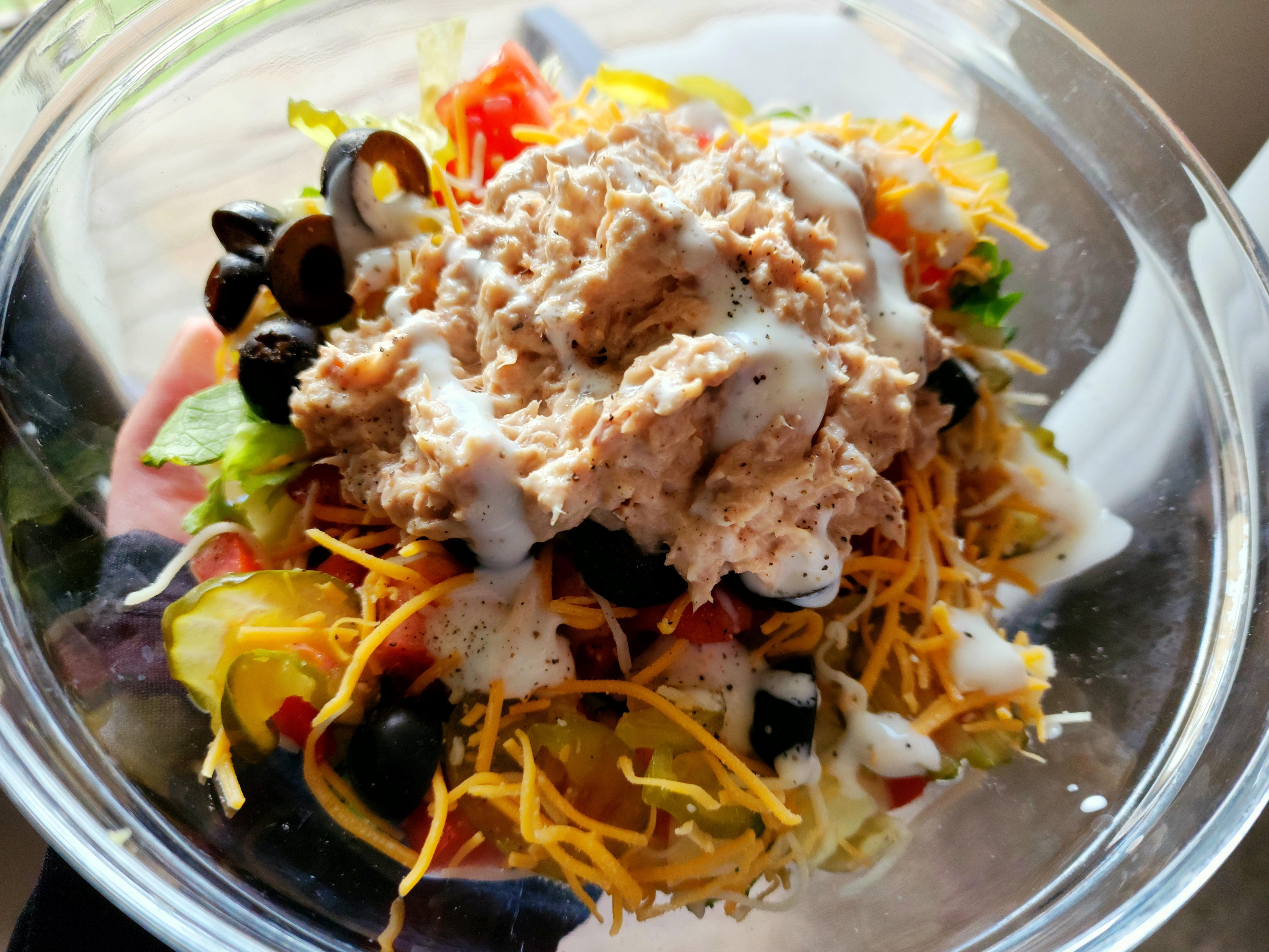 Everything I order in a Subway sandwich, but in a bowl. 485 calories