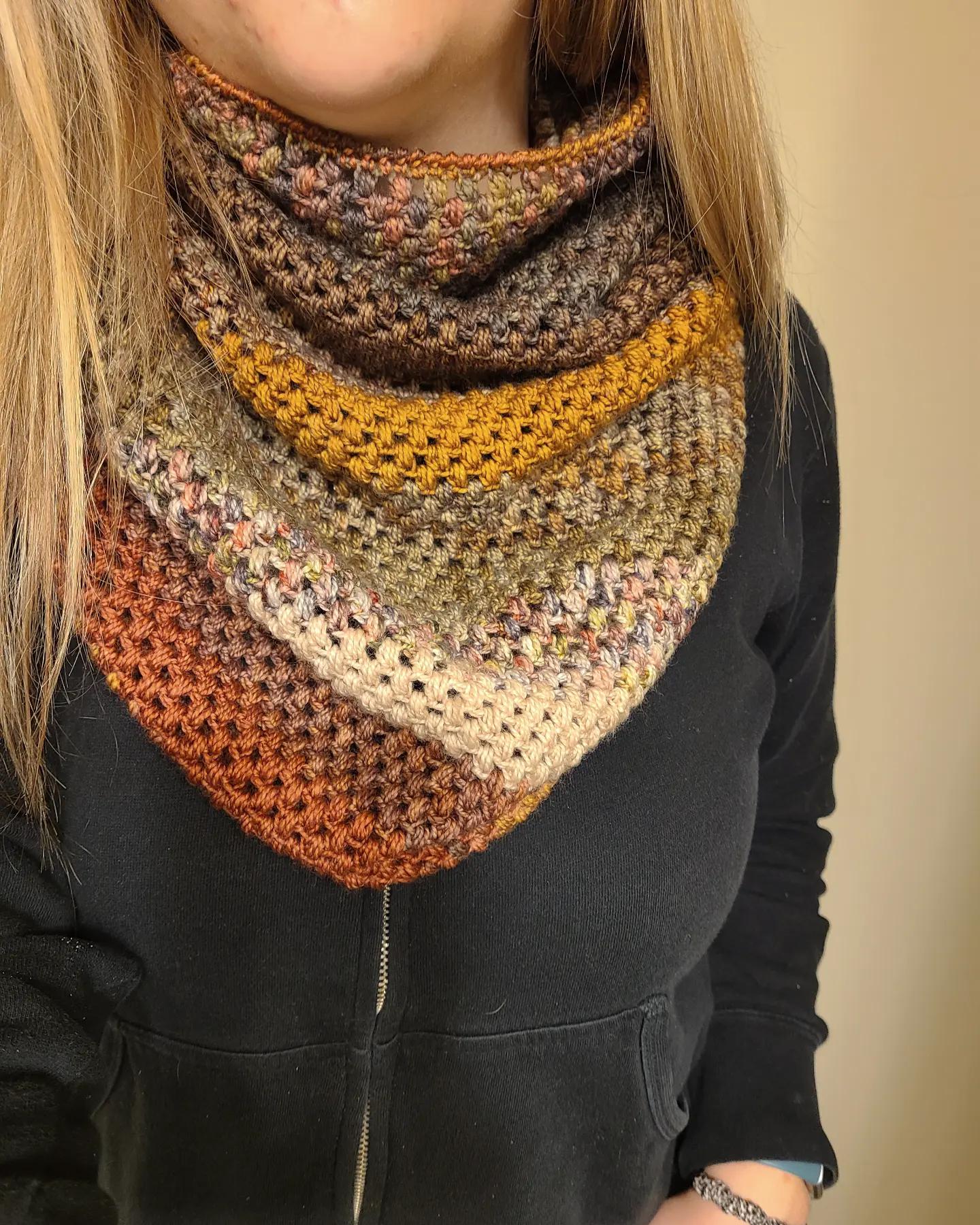 Had to show off my Juniper Cowl on Sewrella Halloween Countdown Yarn