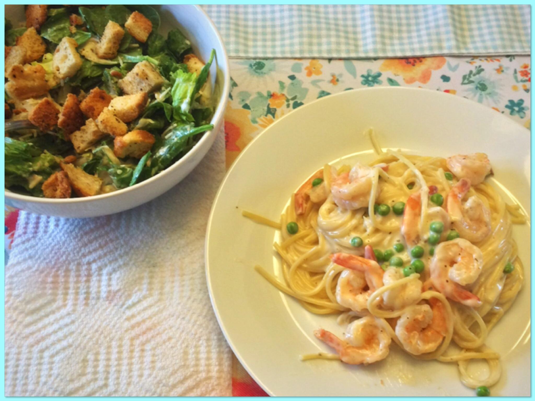 [Homemade] Shrimp and Peas in Creamy Garlic Parmesan Sauce over Pasta