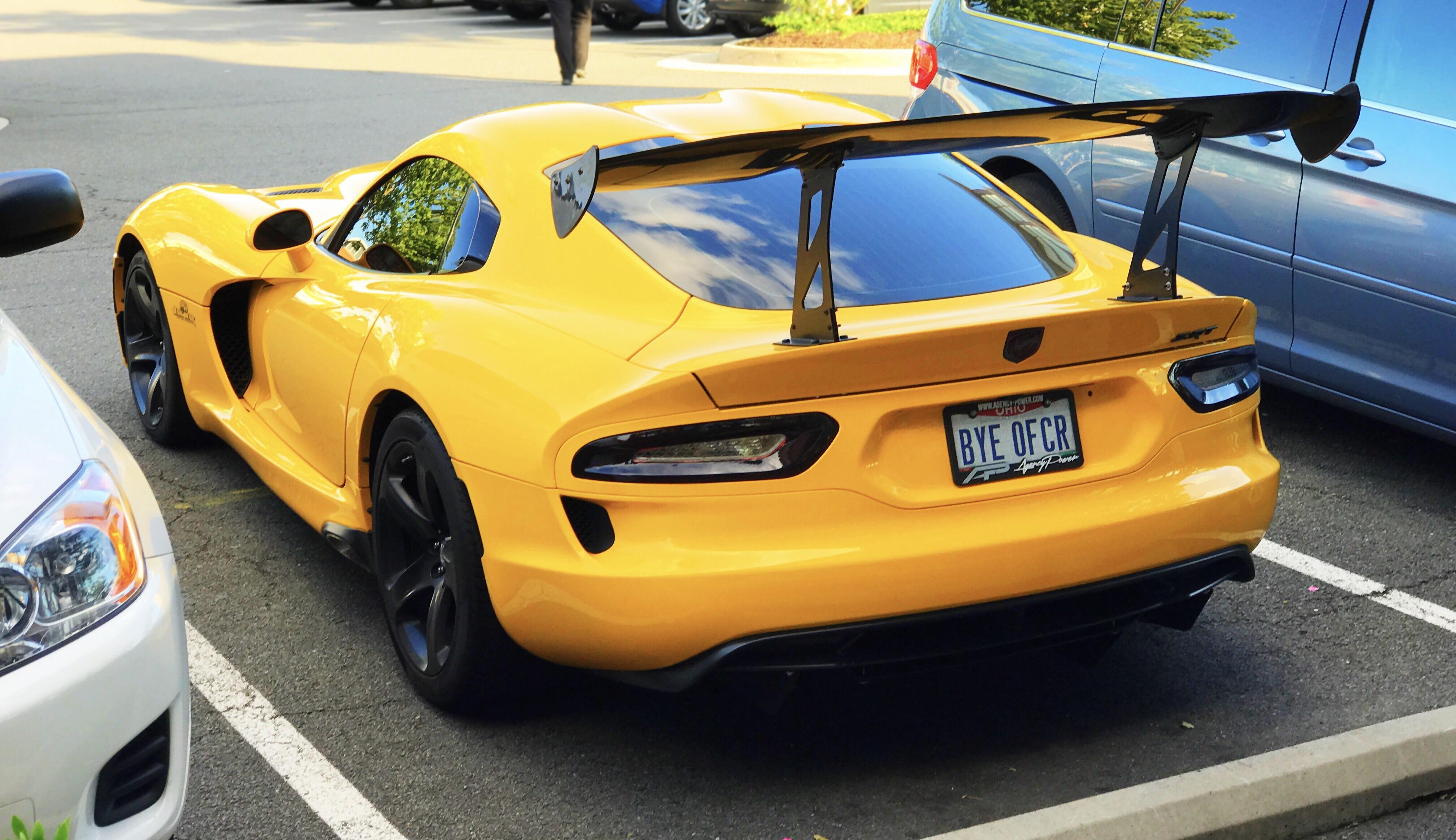 Eye catching Yellow Dodge Viper [4032x2325] r/carporn