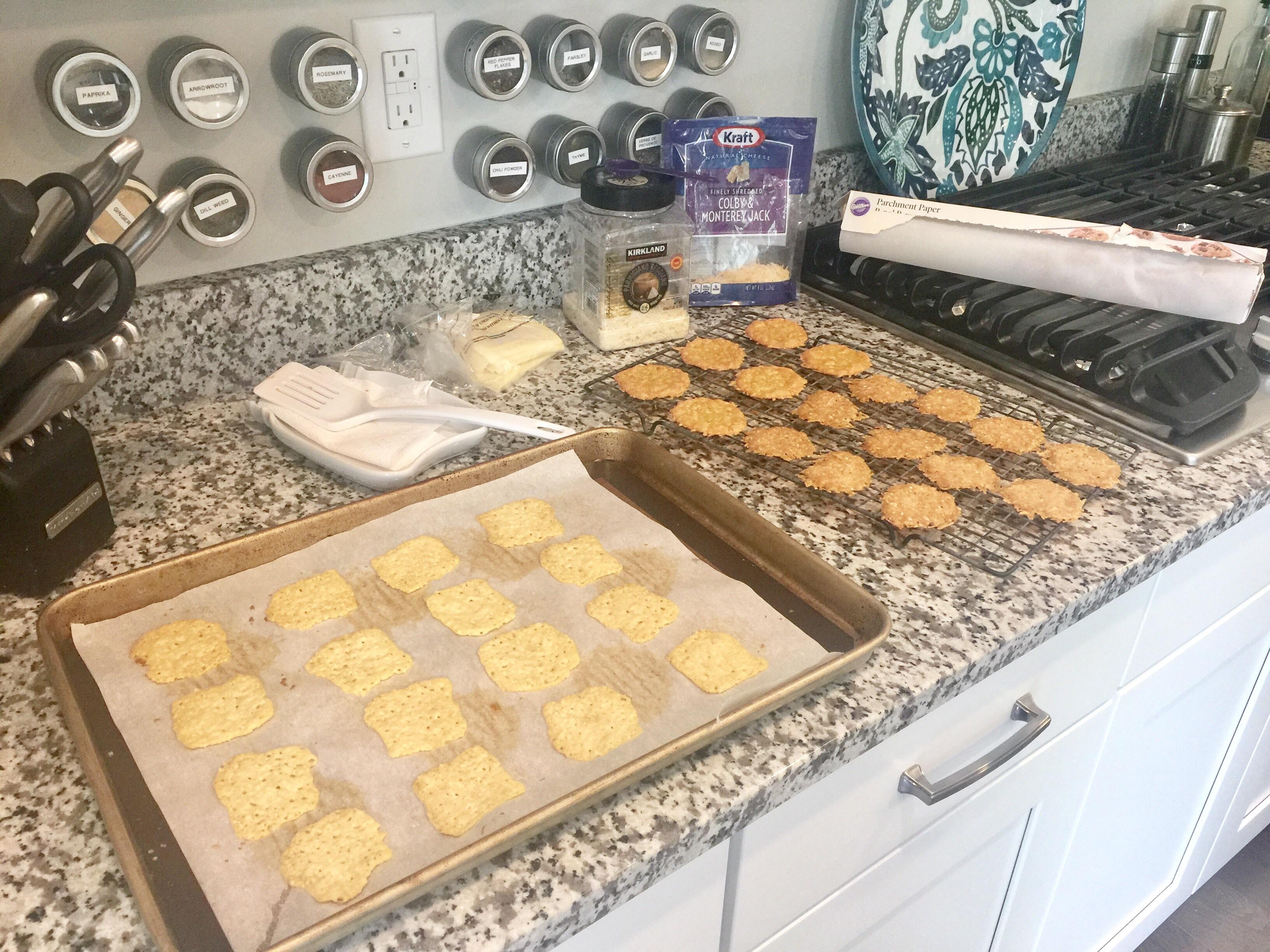Experimenting making keto "crackers" r/Keto_Food