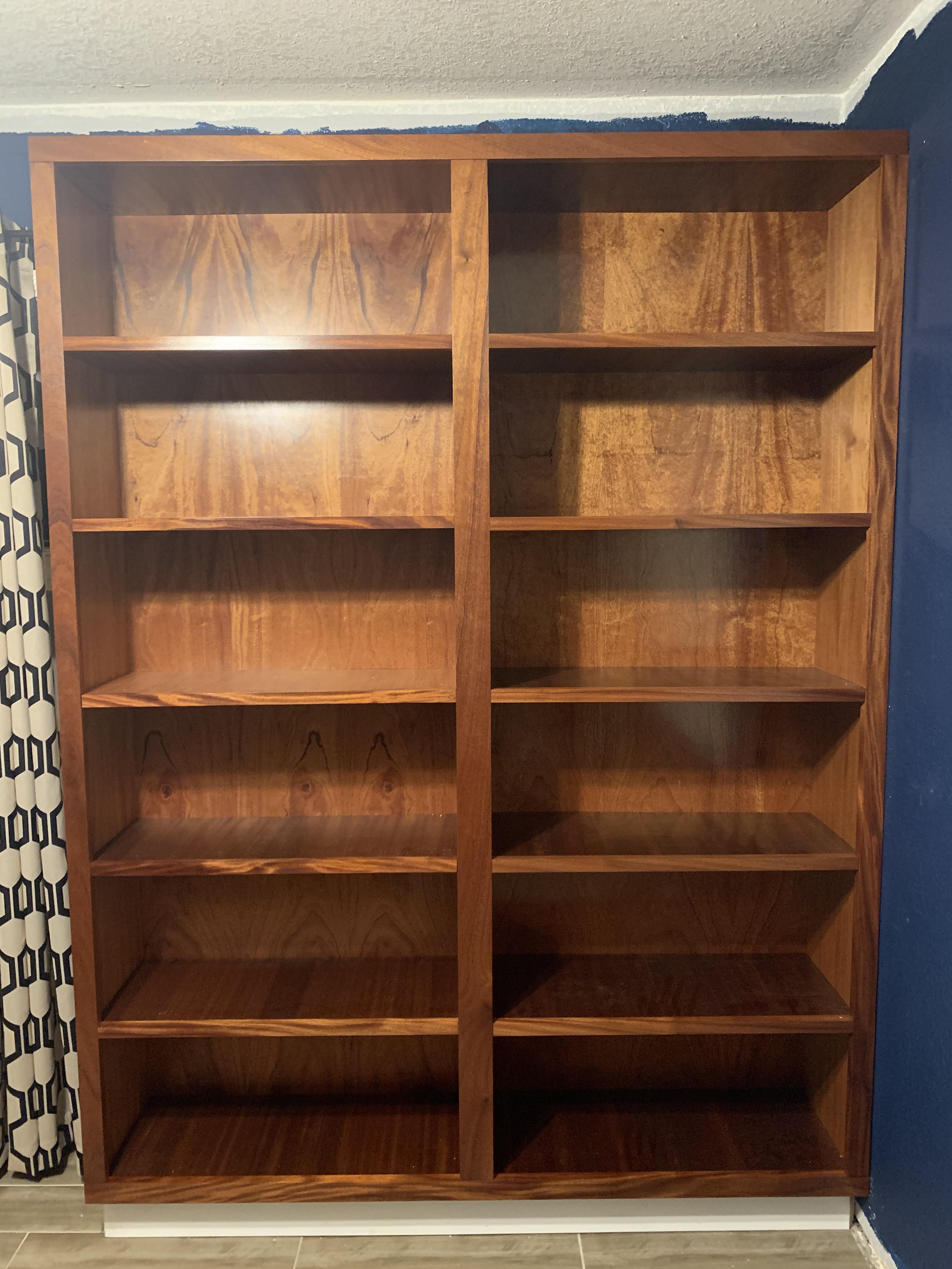 Rich Mahogany Bookshelf r/woodworking