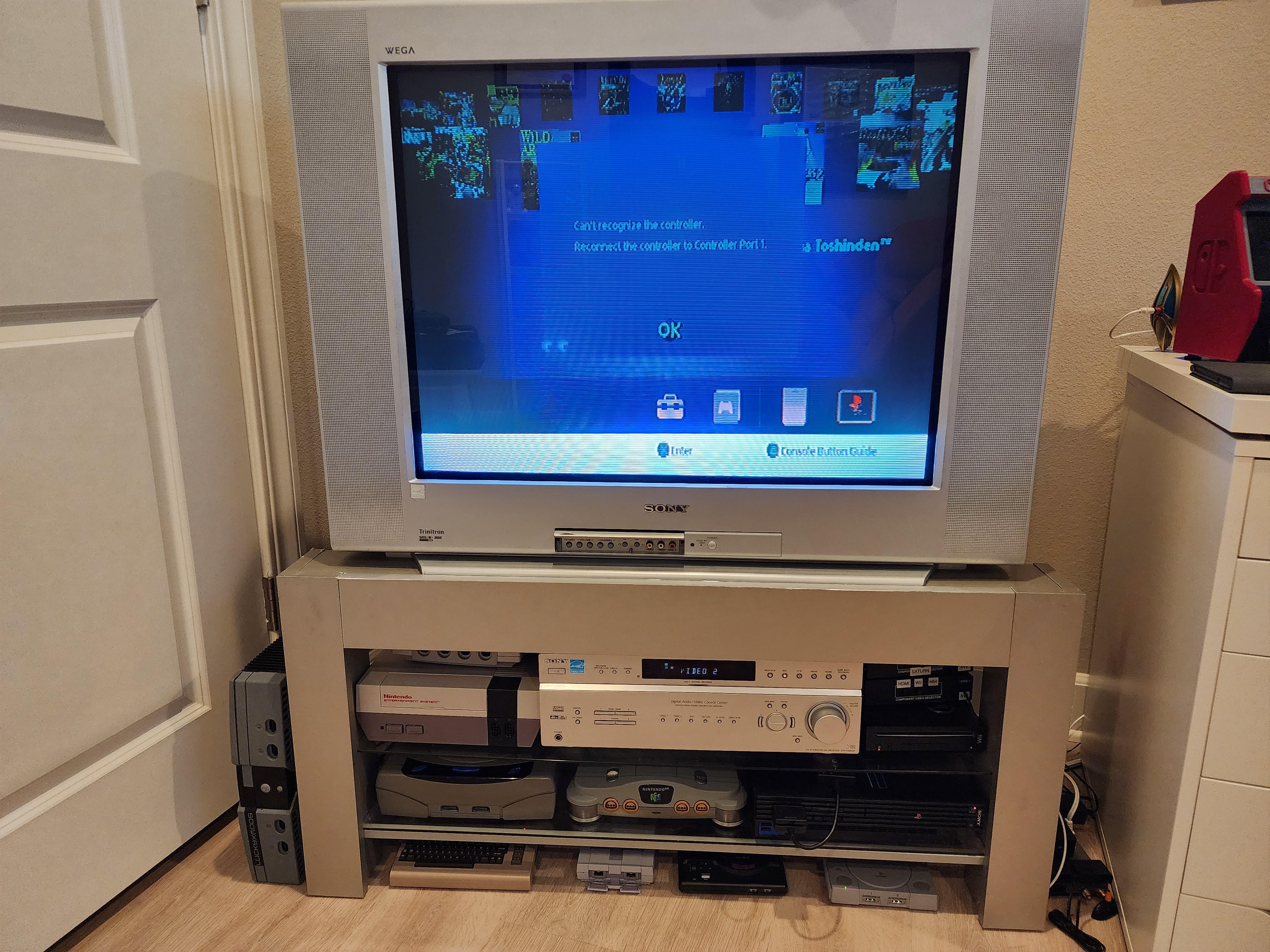 KV-32FS120 Trinitron with Remote - Free to a good home. Based in Orange