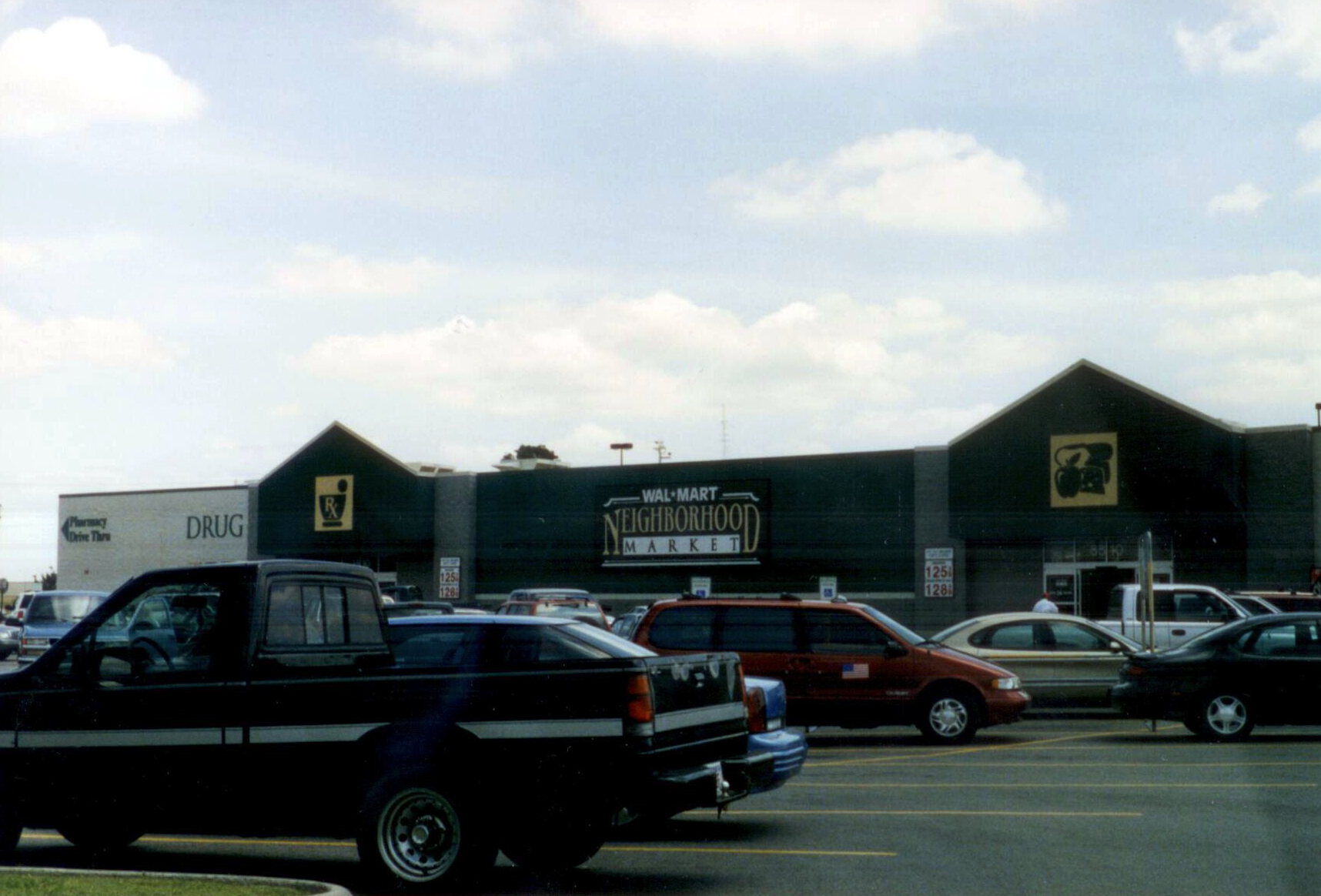 WalMart Neighborhood Market Rogers, Arkansas circa 2002 [1716x1164