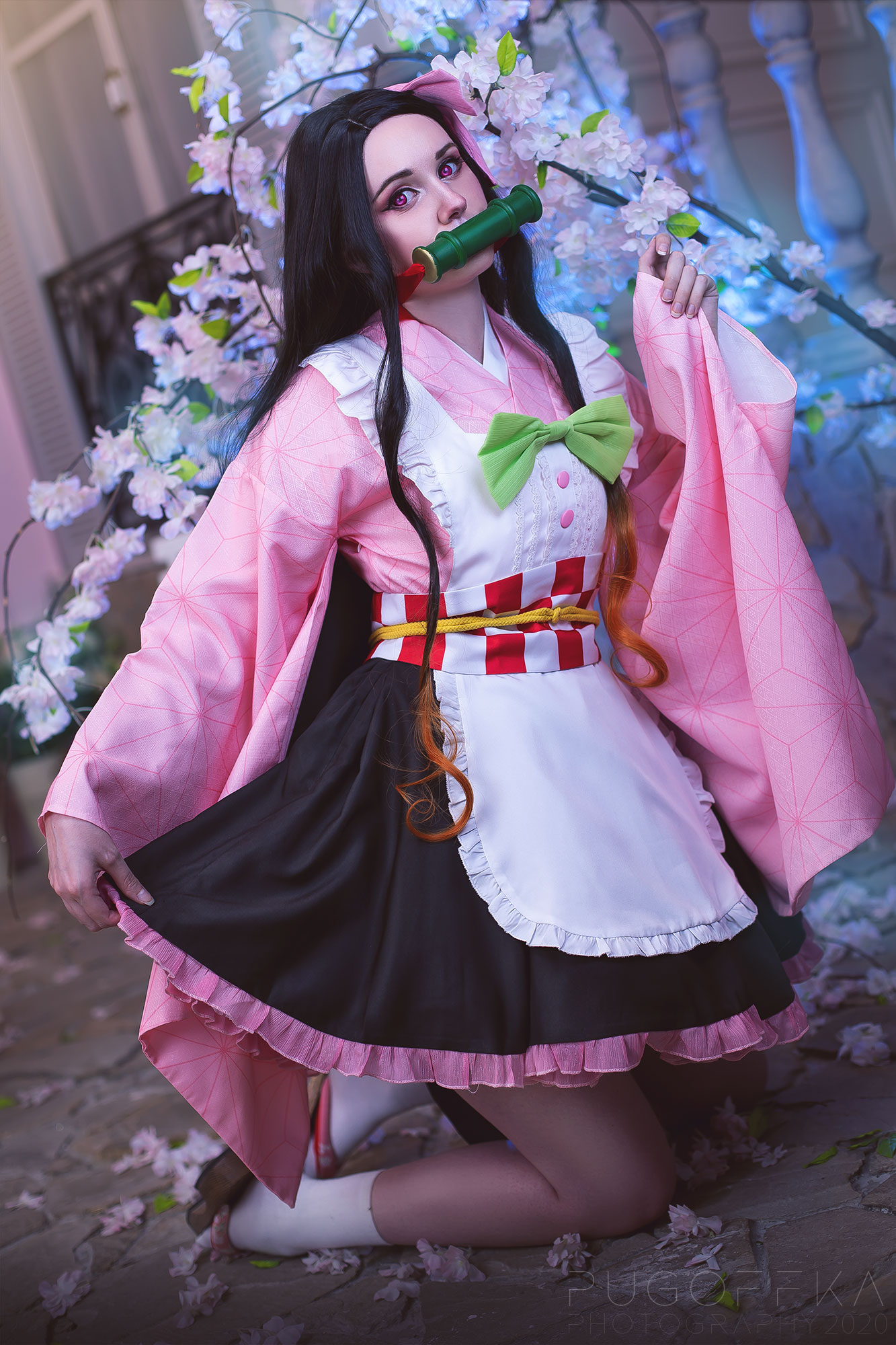 Nezuko Kamado cosplay by Mamura, photo by Pugoffka [photographer] r/KimetsuNoYaiba