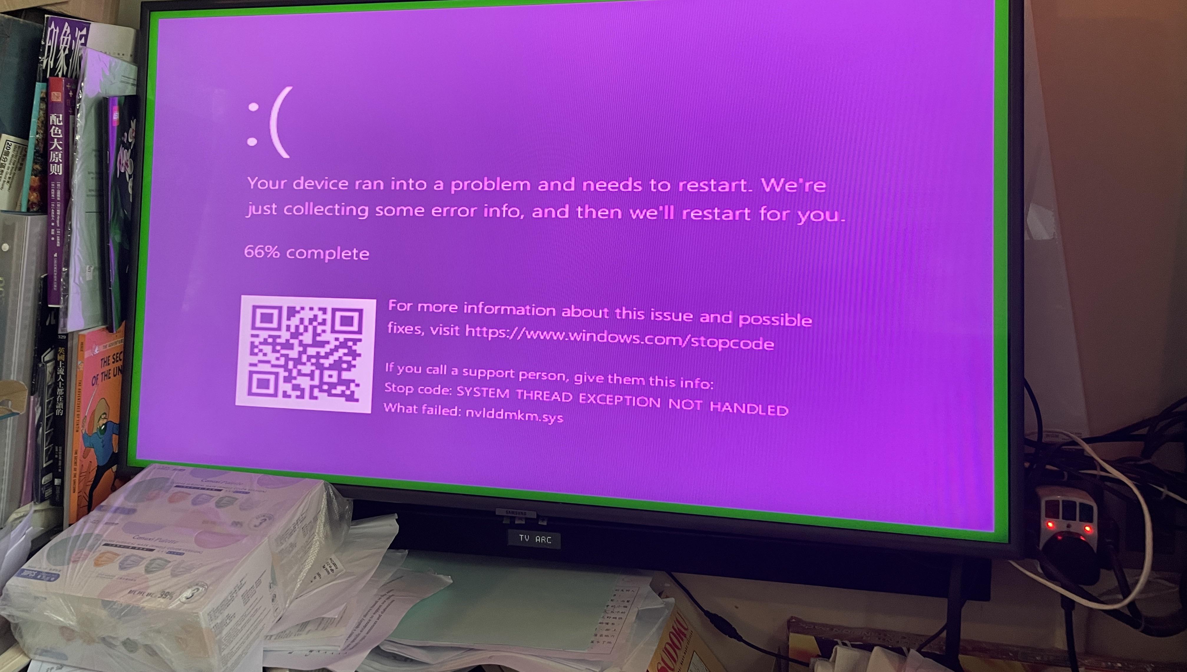 I got a rare purple screen of death. What the?!? r/pcmasterrace